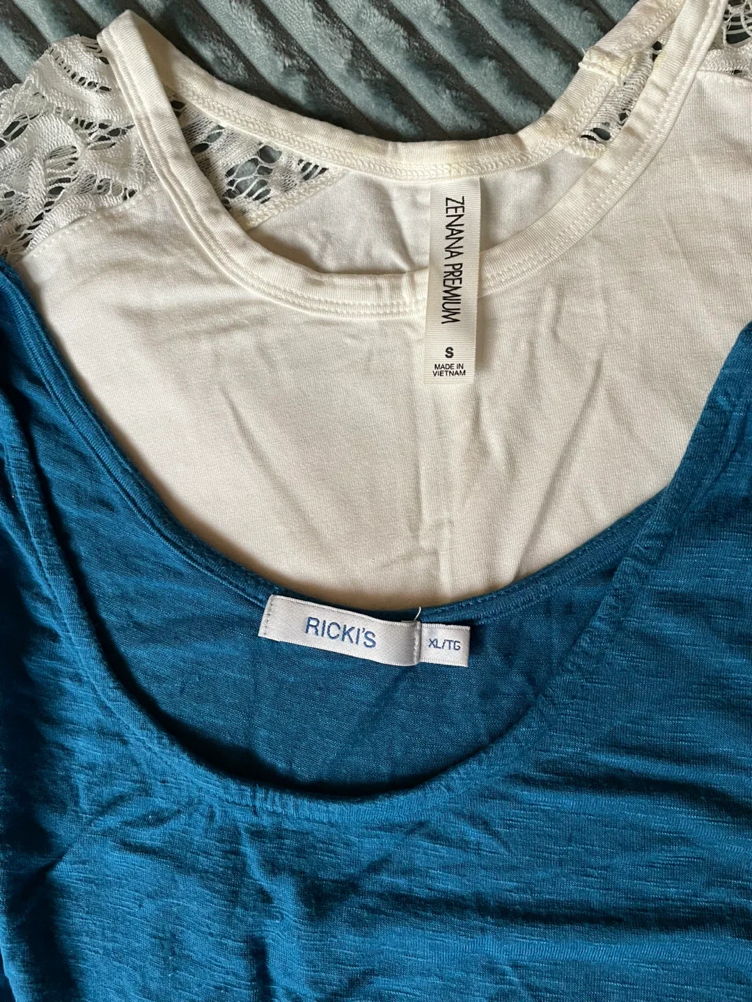 Ricki's & Zenana Premium Tops (XL/TG & S) image indicator(3)