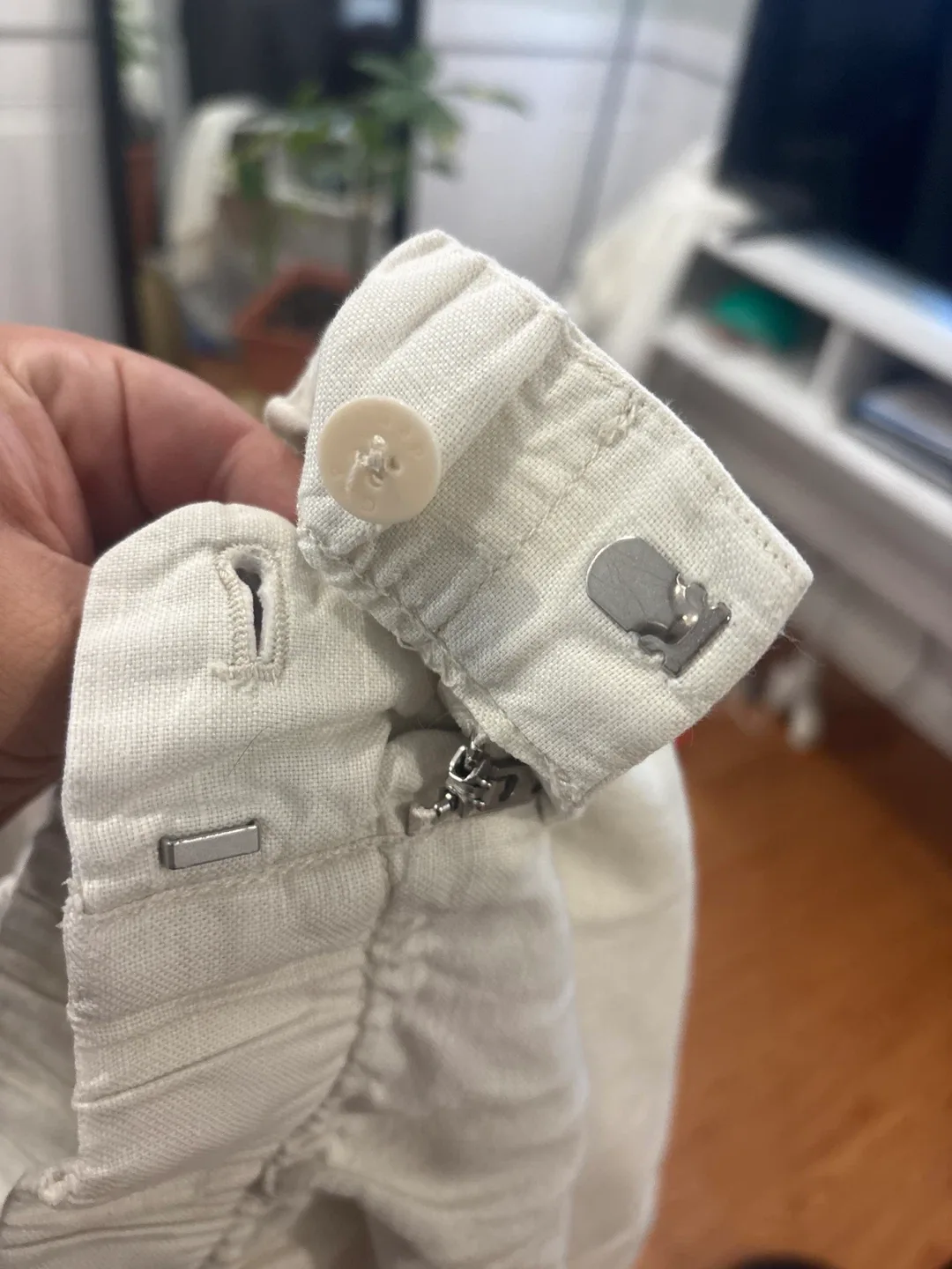 GAP Beige Linen Blend Pants - Size M image indicator(7)