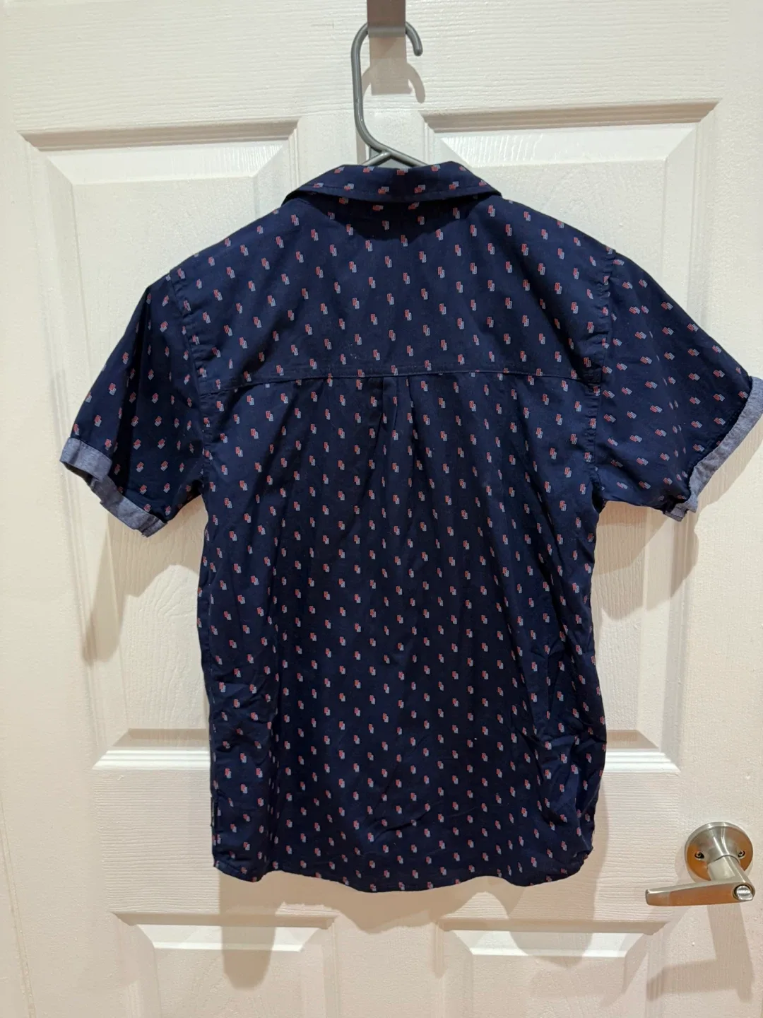 Boys’ shirts image indicator(4)