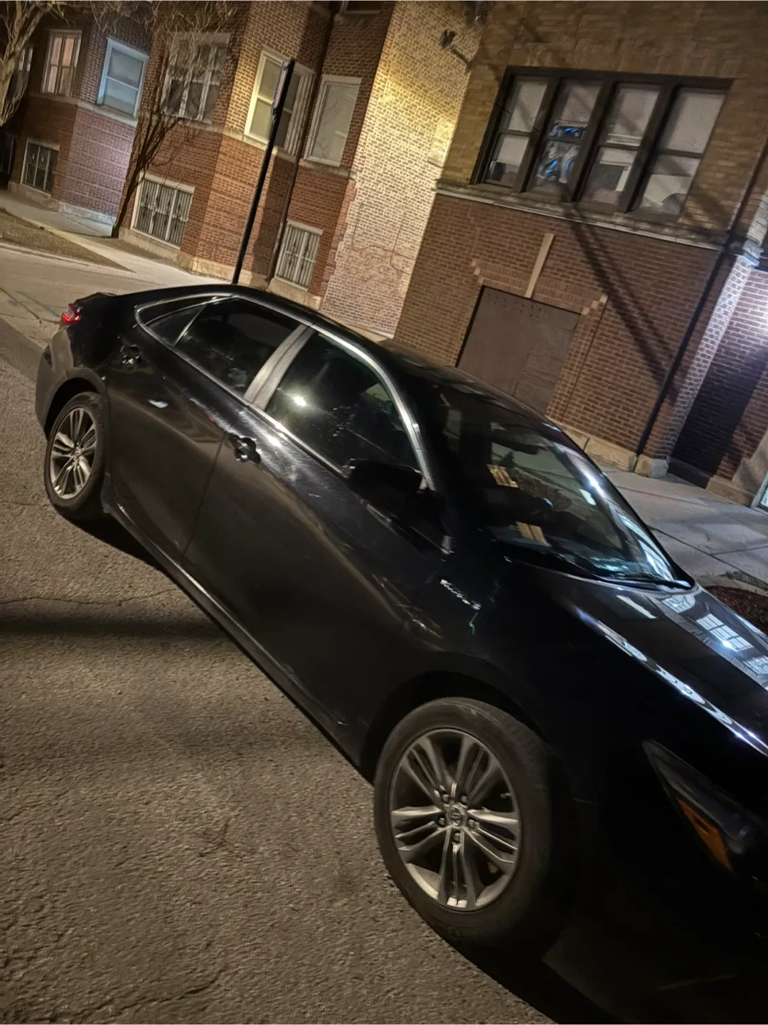 Toyota Camry 2015 hybrid 218 K.