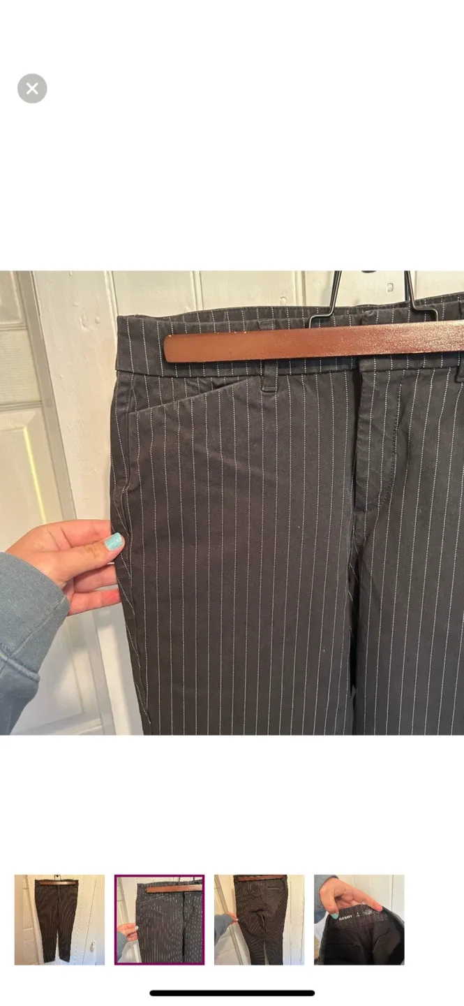 Old Navy Pixie Skinny Pants - Size 4 image indicator(2)