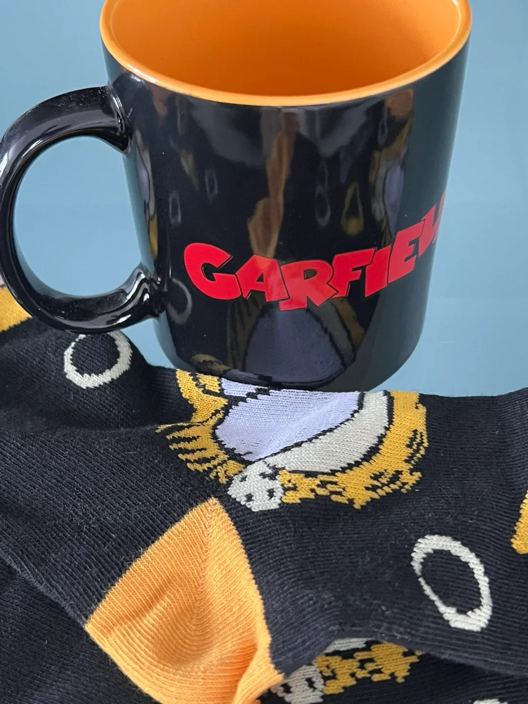 Garfield Socks & Ceramic Mug Combo - New in Box! image indicator(3)