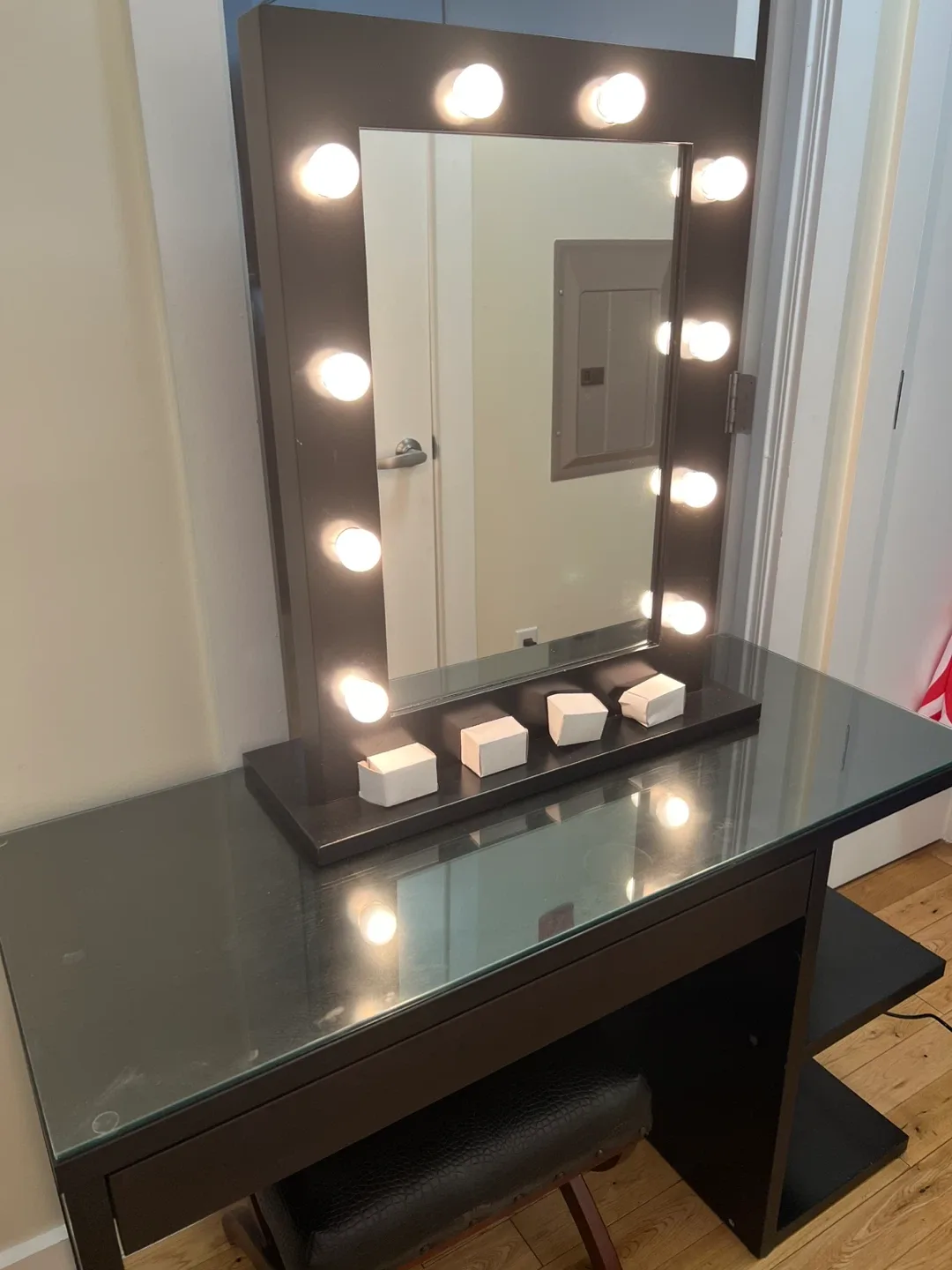 Lighted Vanity Mirror