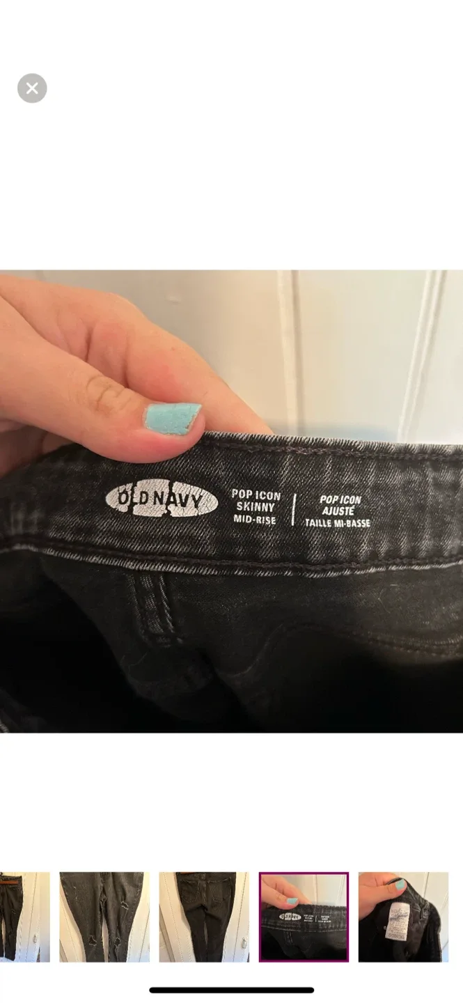 Old Navy Distressed Black Jeans - Size 8 image indicator(4)