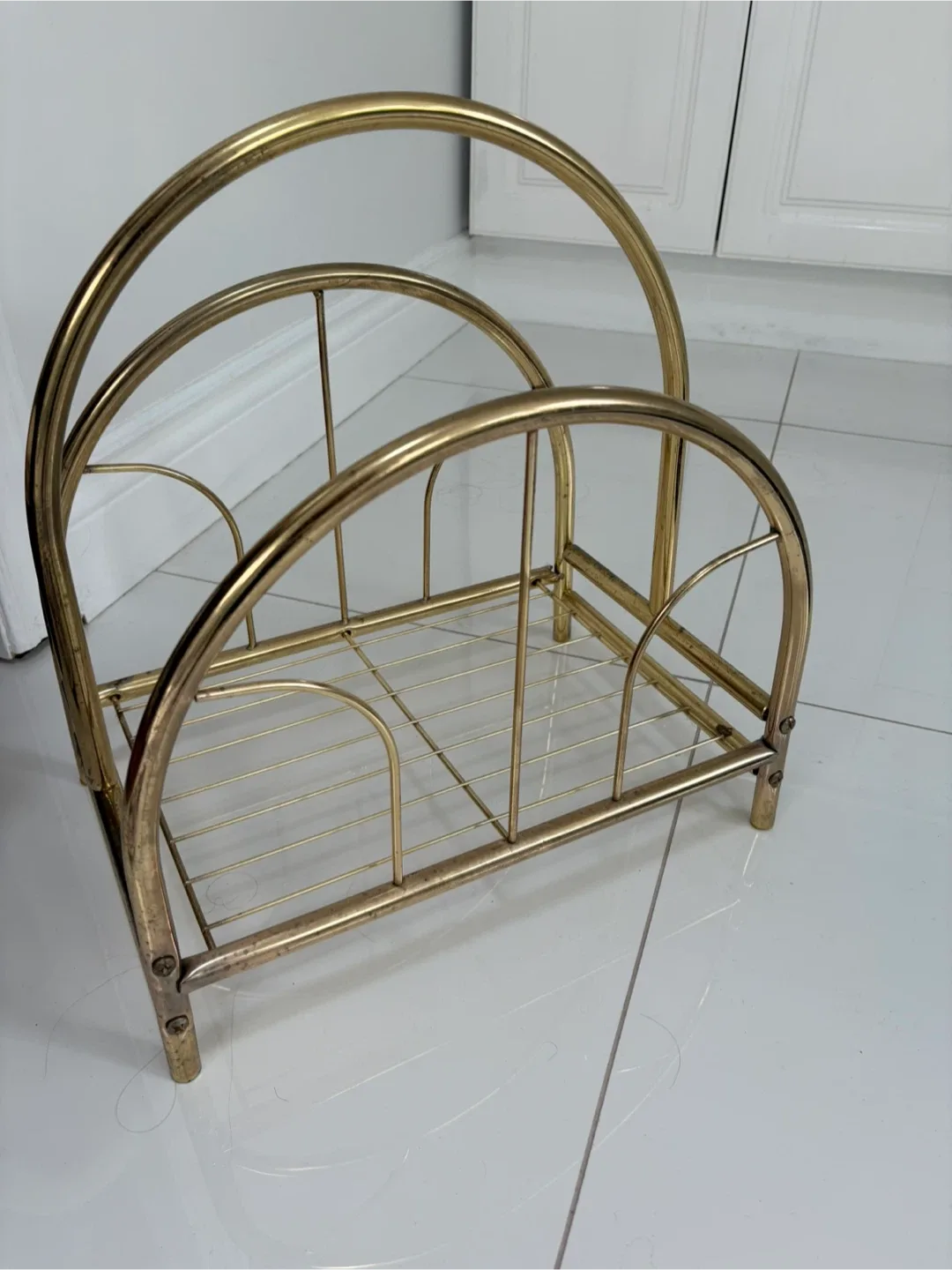 Gold Metal Magazine Rack image indicator(2)