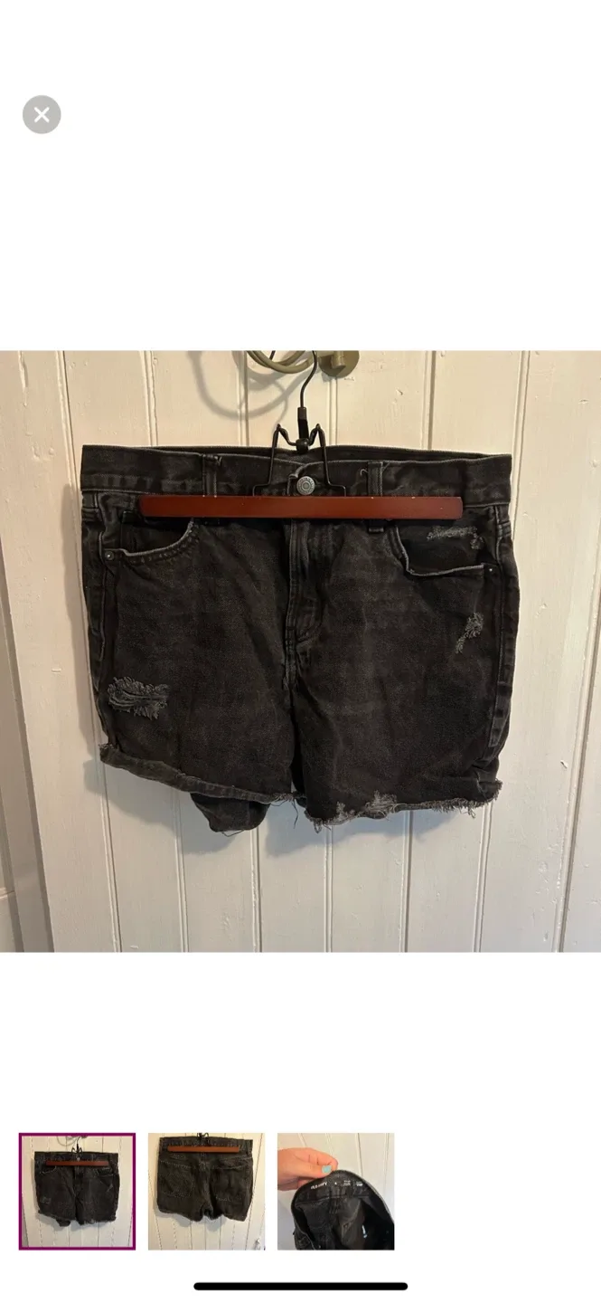 Old Navy Black Denim Shorts - Size 6