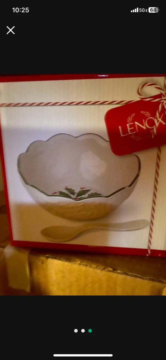 Lenox Holiday Carved Treat Jar, New in Box!
