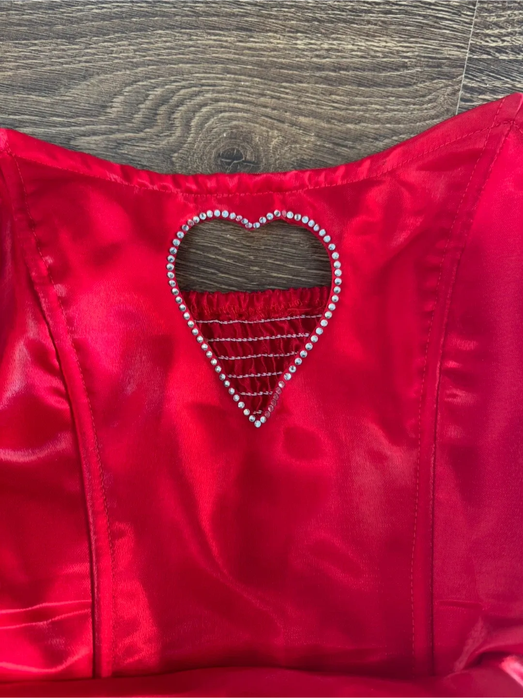 Red Mini Dress with Heart Cutout - S image indicator(3)