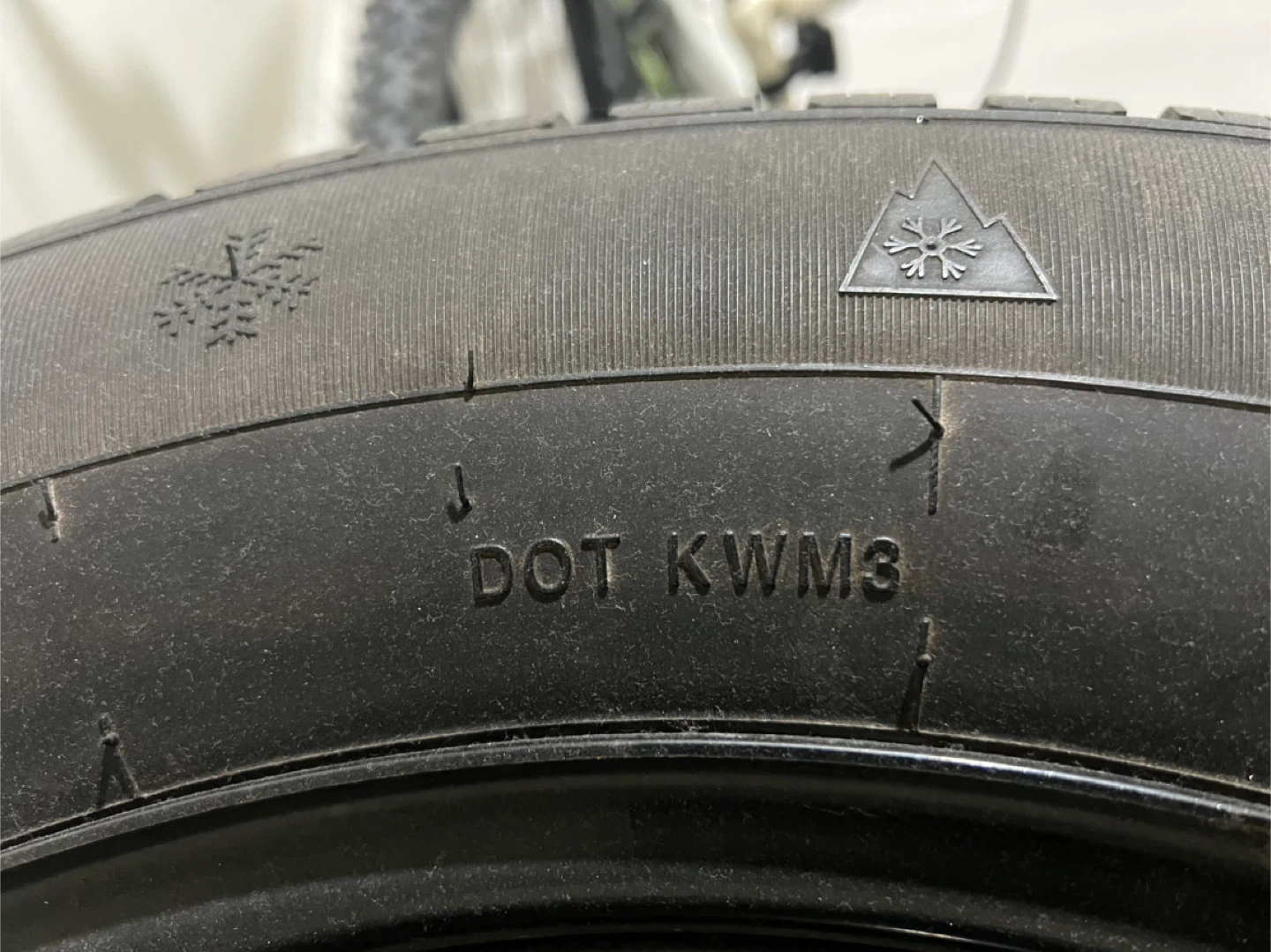 Eskay Winter Tires 245/60R18 - photo 4