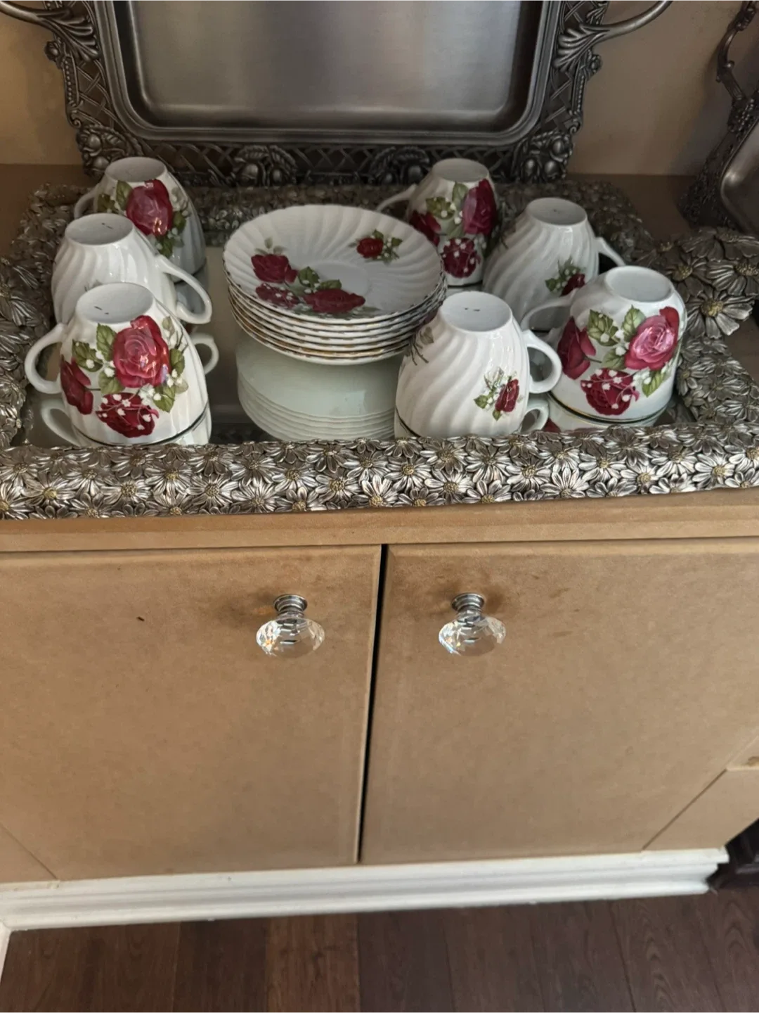 Floral Tea Set - Cups & Saucers image indicator(2)