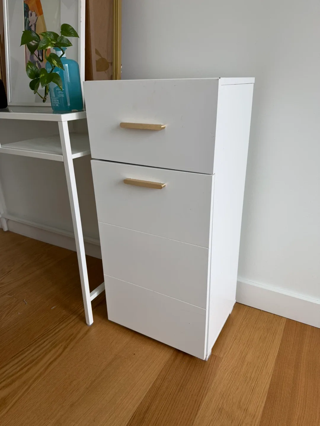 White 2-Drawer Cabinet
