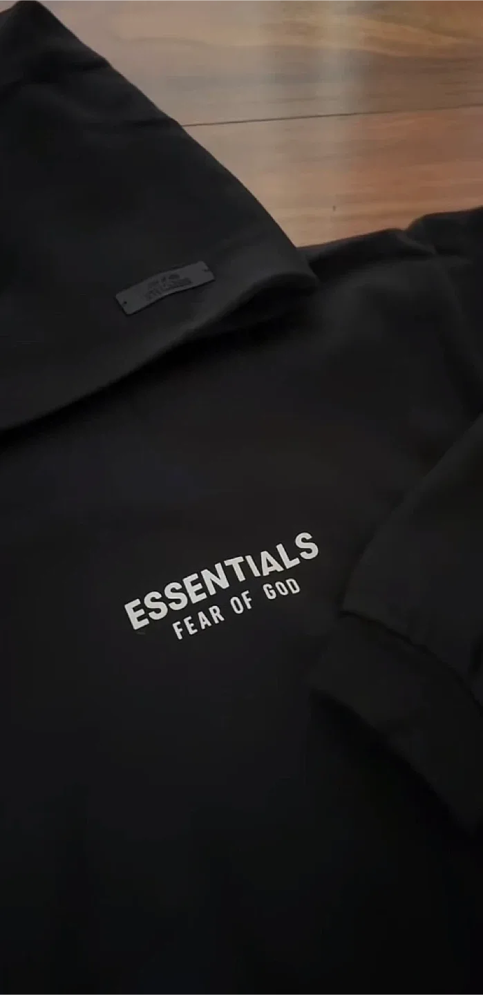 Essentials Fear of God Black Hoodie image indicator(5)