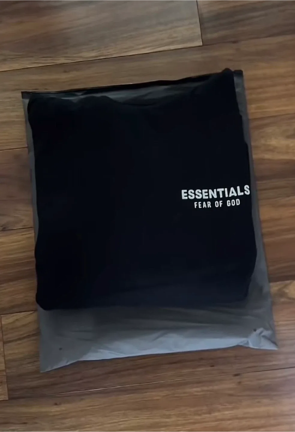 Essentials Fear of God Black Hoodie image indicator(2)