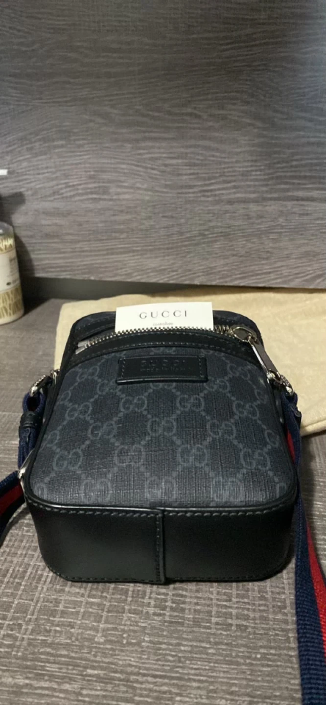 Gucci GG Supreme Messenger Bag - photo 4
