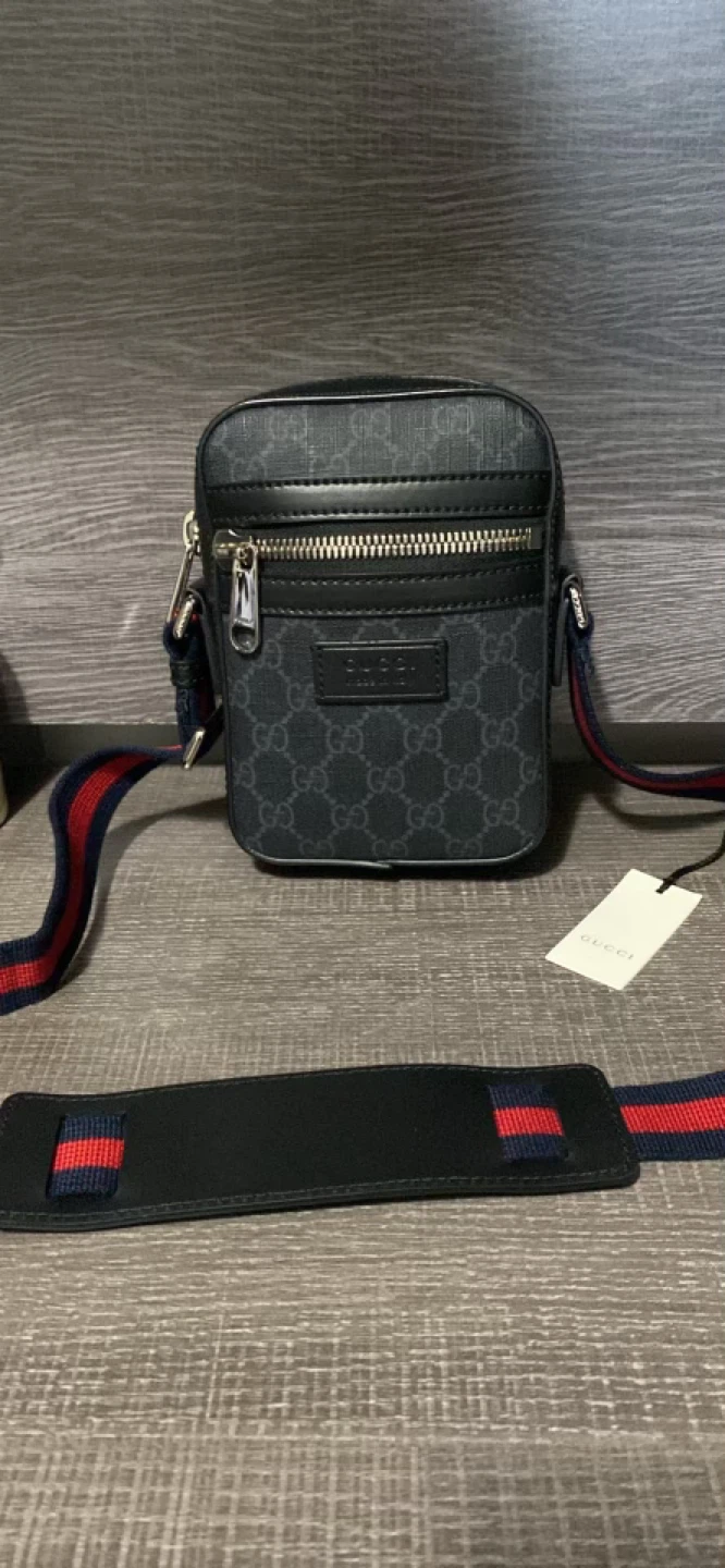 Gucci GG Supreme Messenger Bag