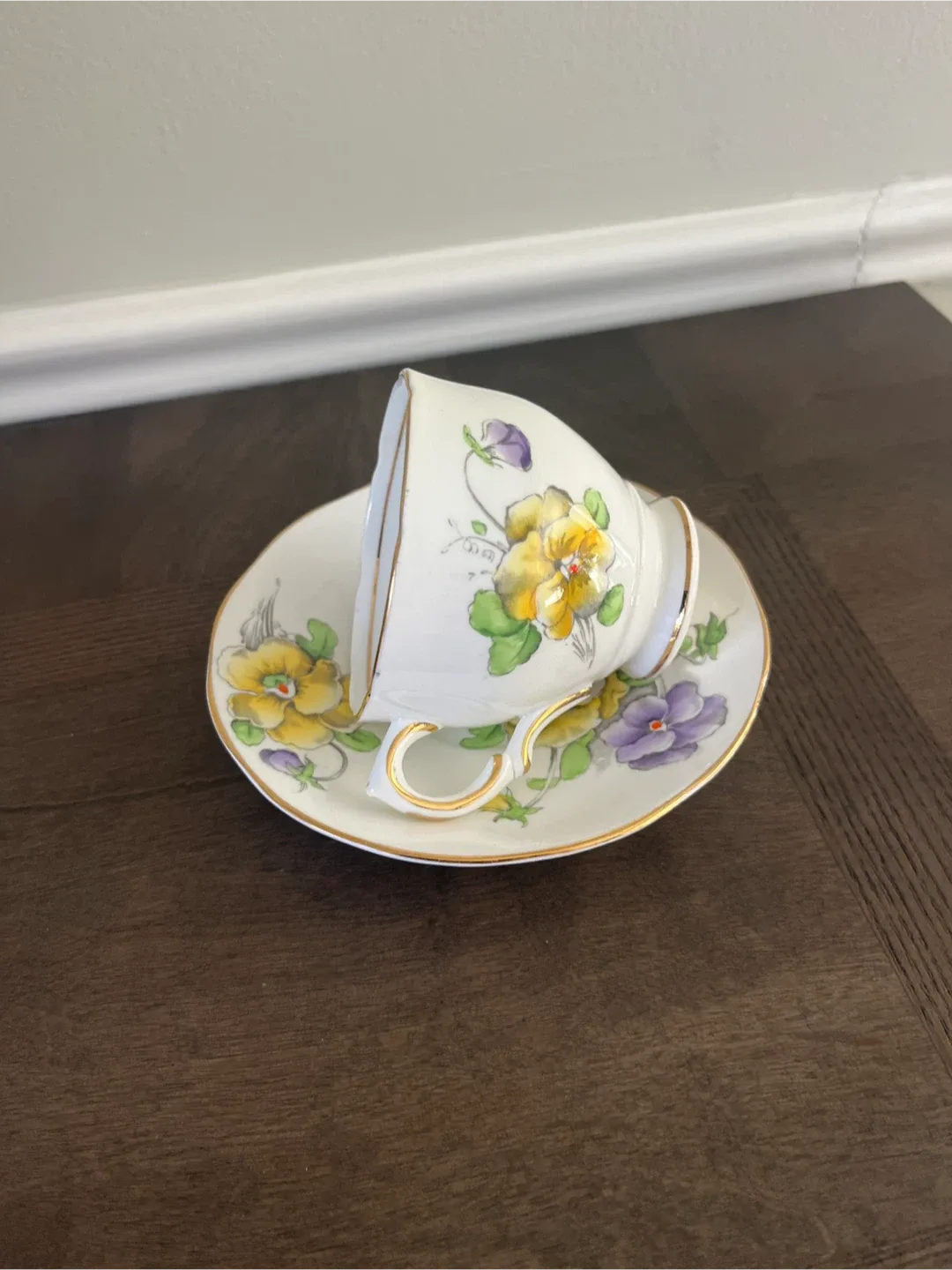 Salisbury Fine Bone China Tea Cup & Saucer image indicator(2)