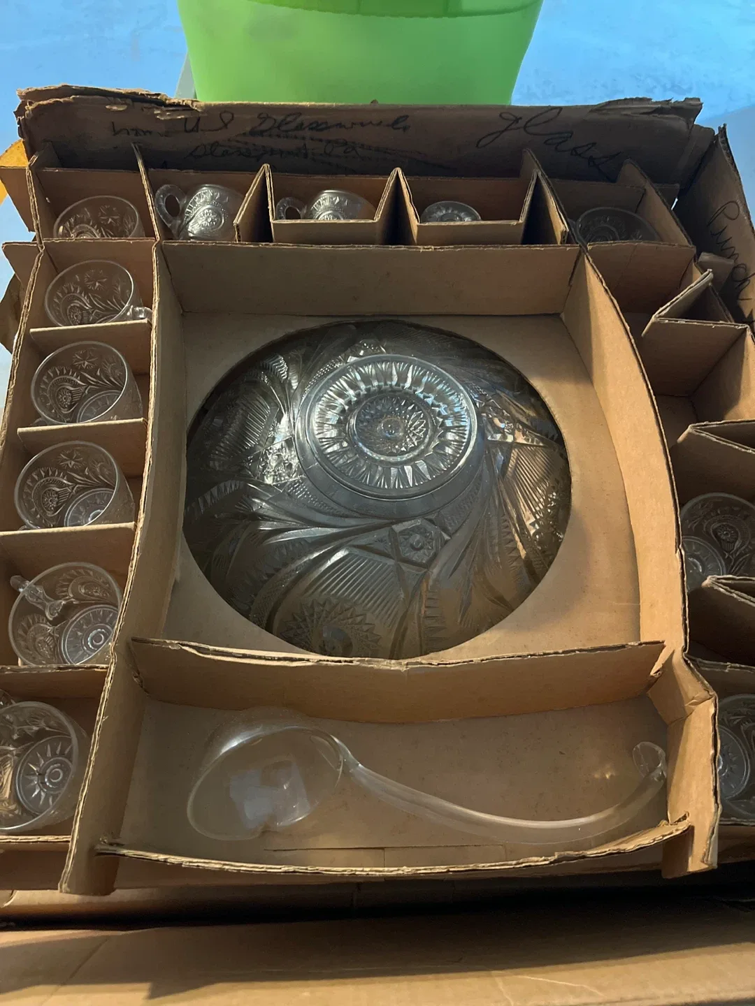 Vintage Punch Bowl Set with Cups and Ladle image indicator(3)