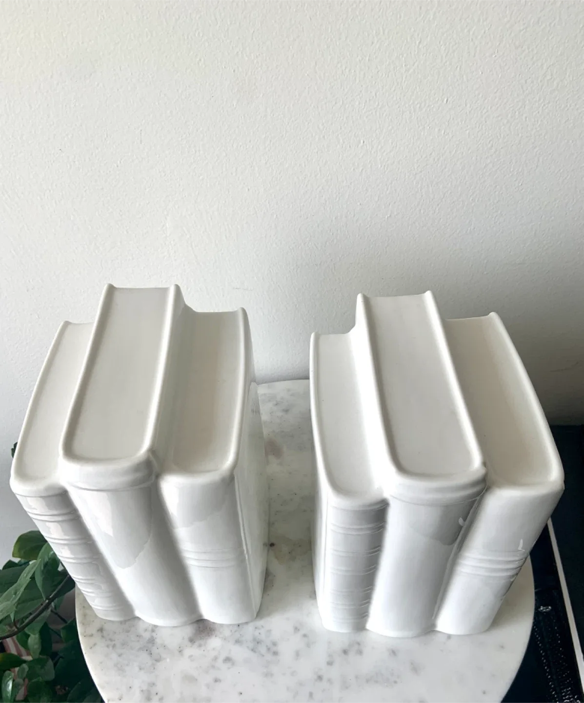 Bookend Ceramic Set - White image indicator(2)
