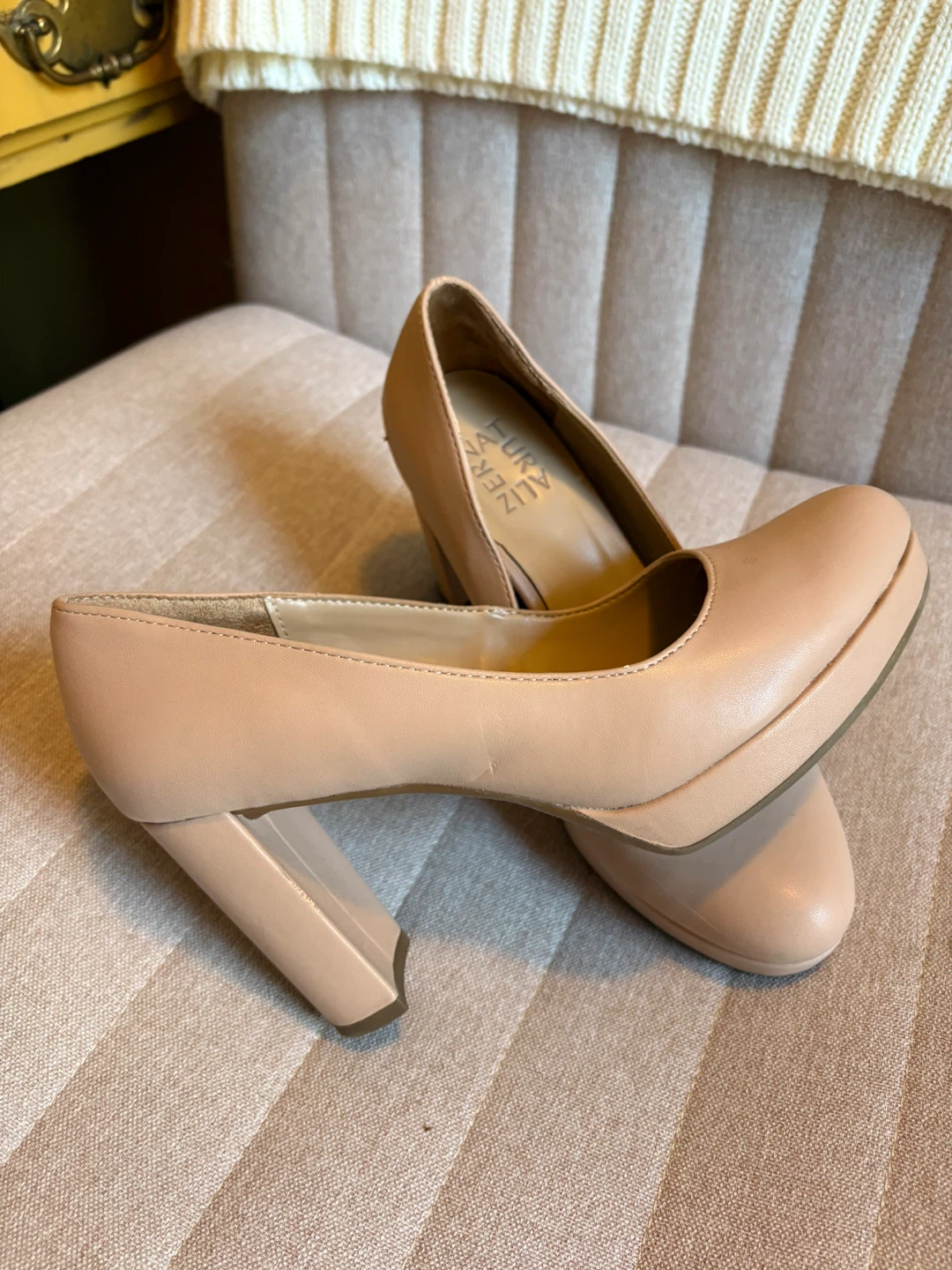 Naturalizer Aliz Heels Size 7.5 - photo 2