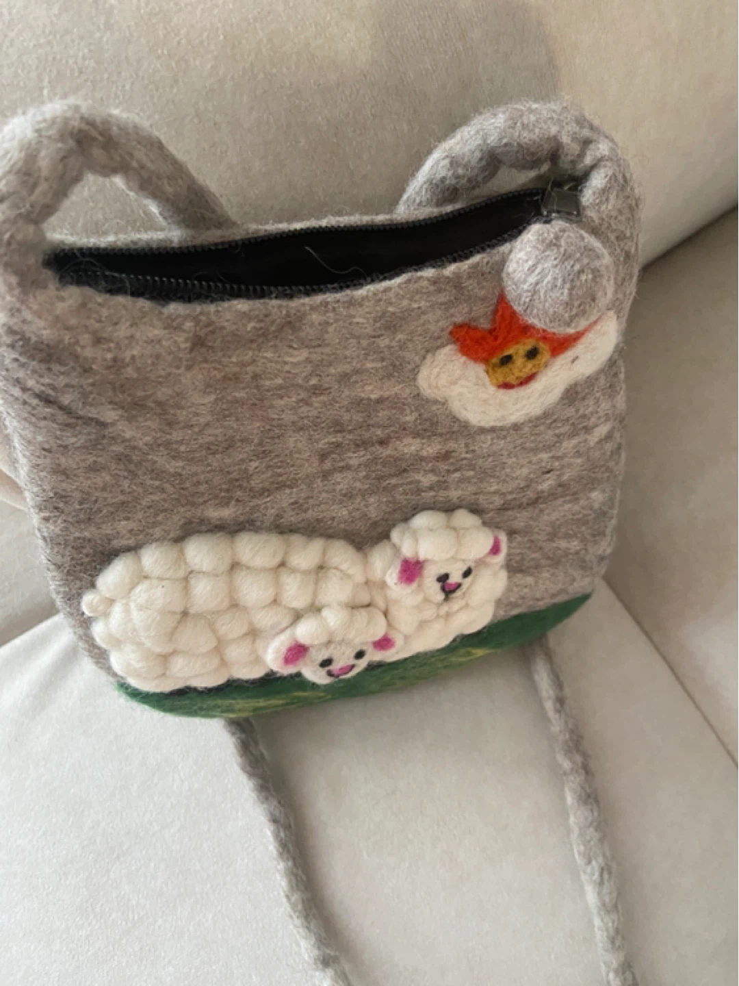 Handmade Wool Shoulder Bag with Sheep Design - photo 3