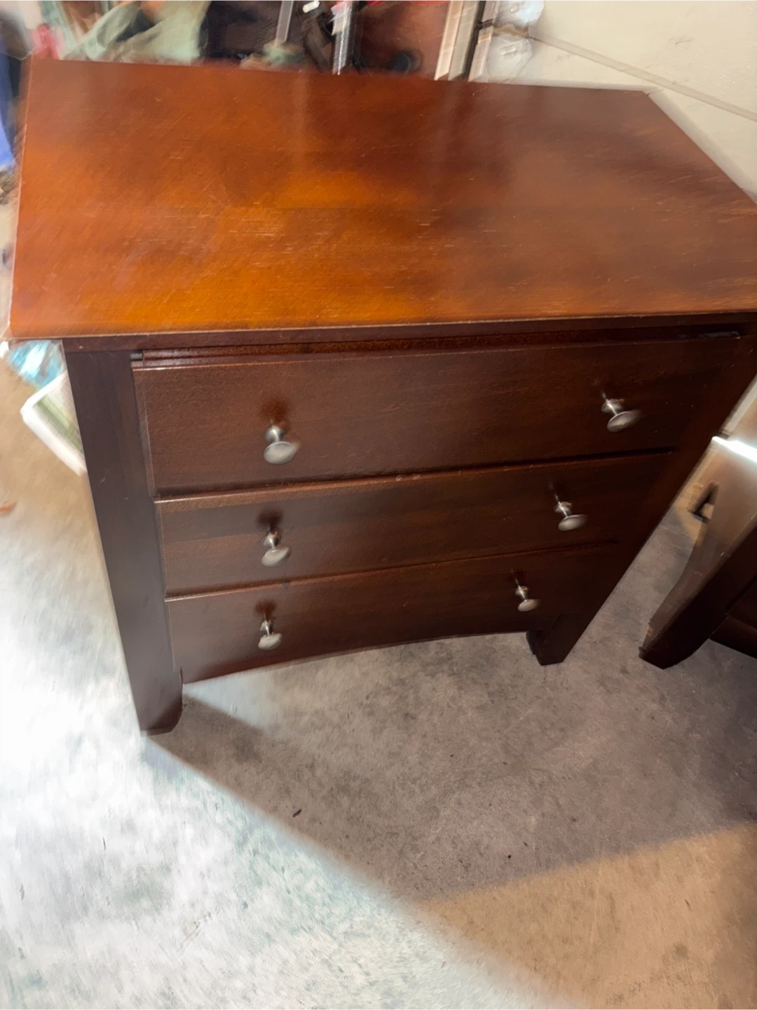 Vaughan Bassett. 3 dressers and mirror best offer - photo 3