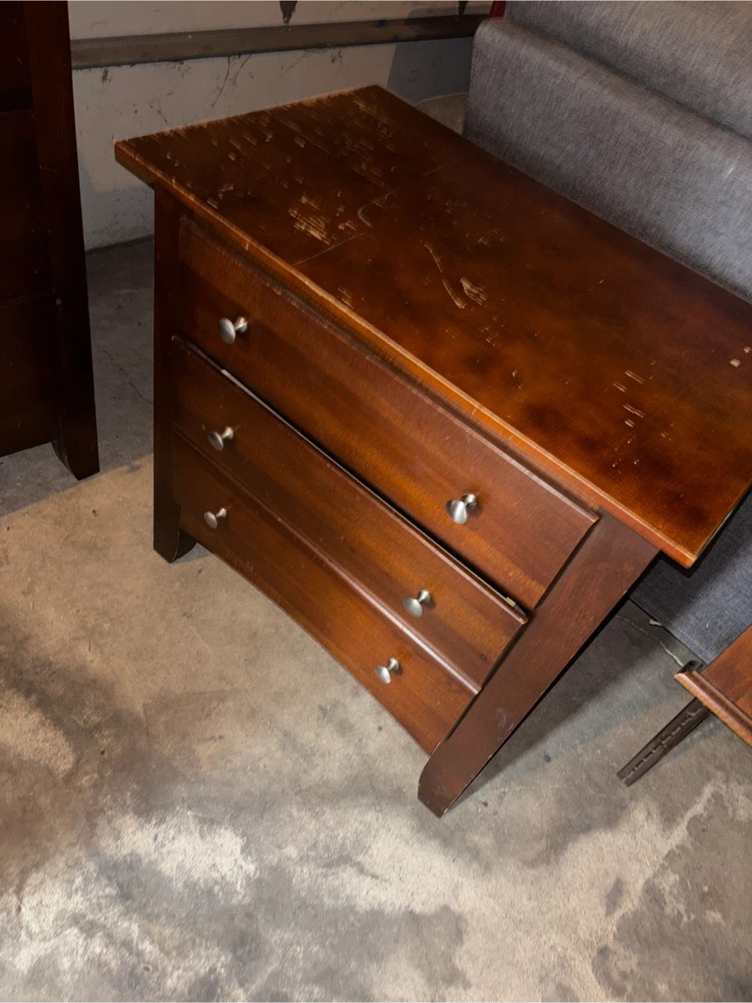 Vaughan Bassett. 3 dressers and mirror best offer - photo 4