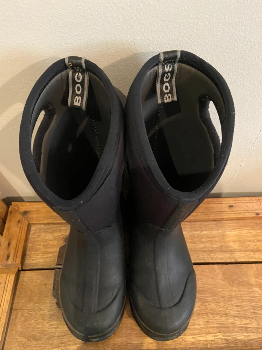 Bogs Winter Boots Size 2 image indicator(4)