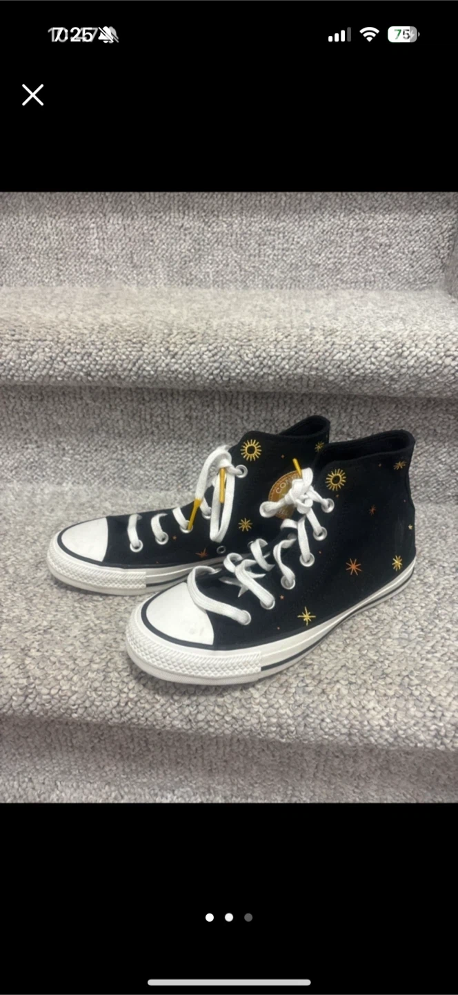 Converse Chuck Taylor All Star High Top - Size 8 - photo 2