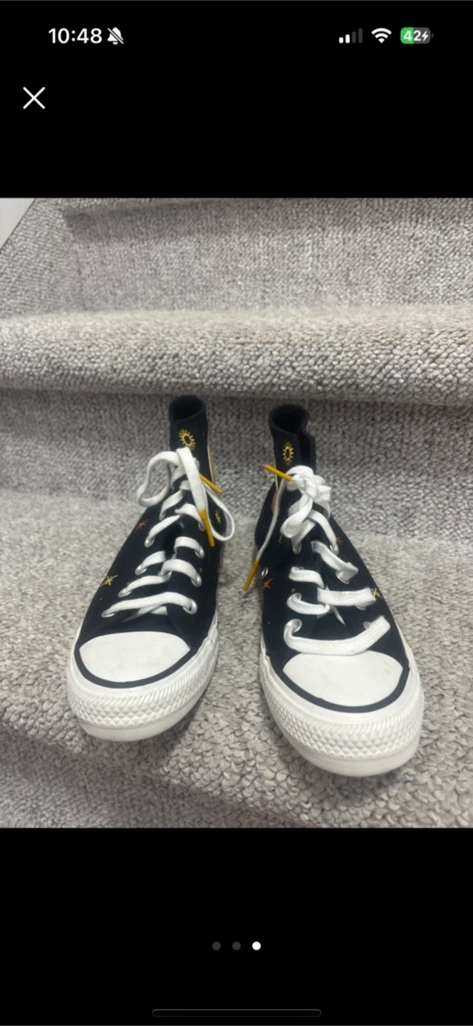 Converse Chuck Taylor All Star High Top - Size 8 - photo 3