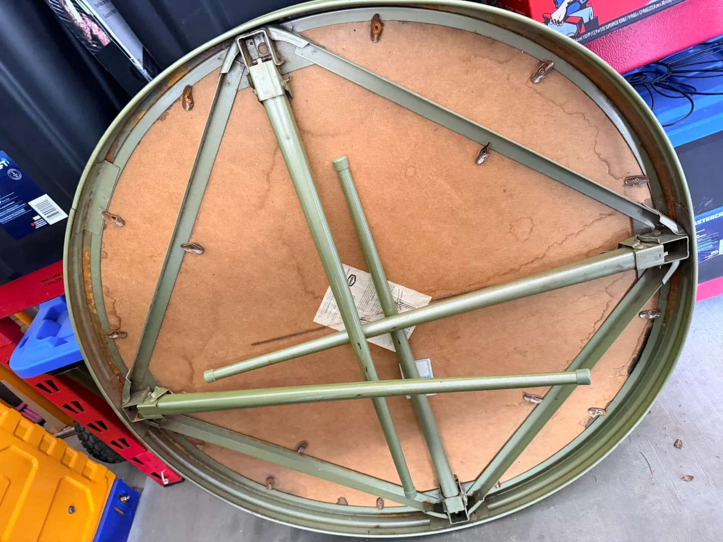 Round Folding Table – 36” x 29” image indicator(2)