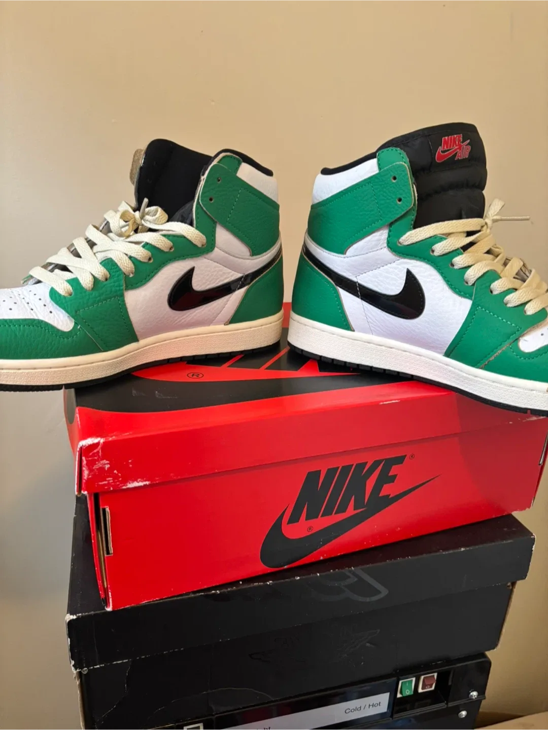 Nike Air Jordan 1 Retro High Lucky Green