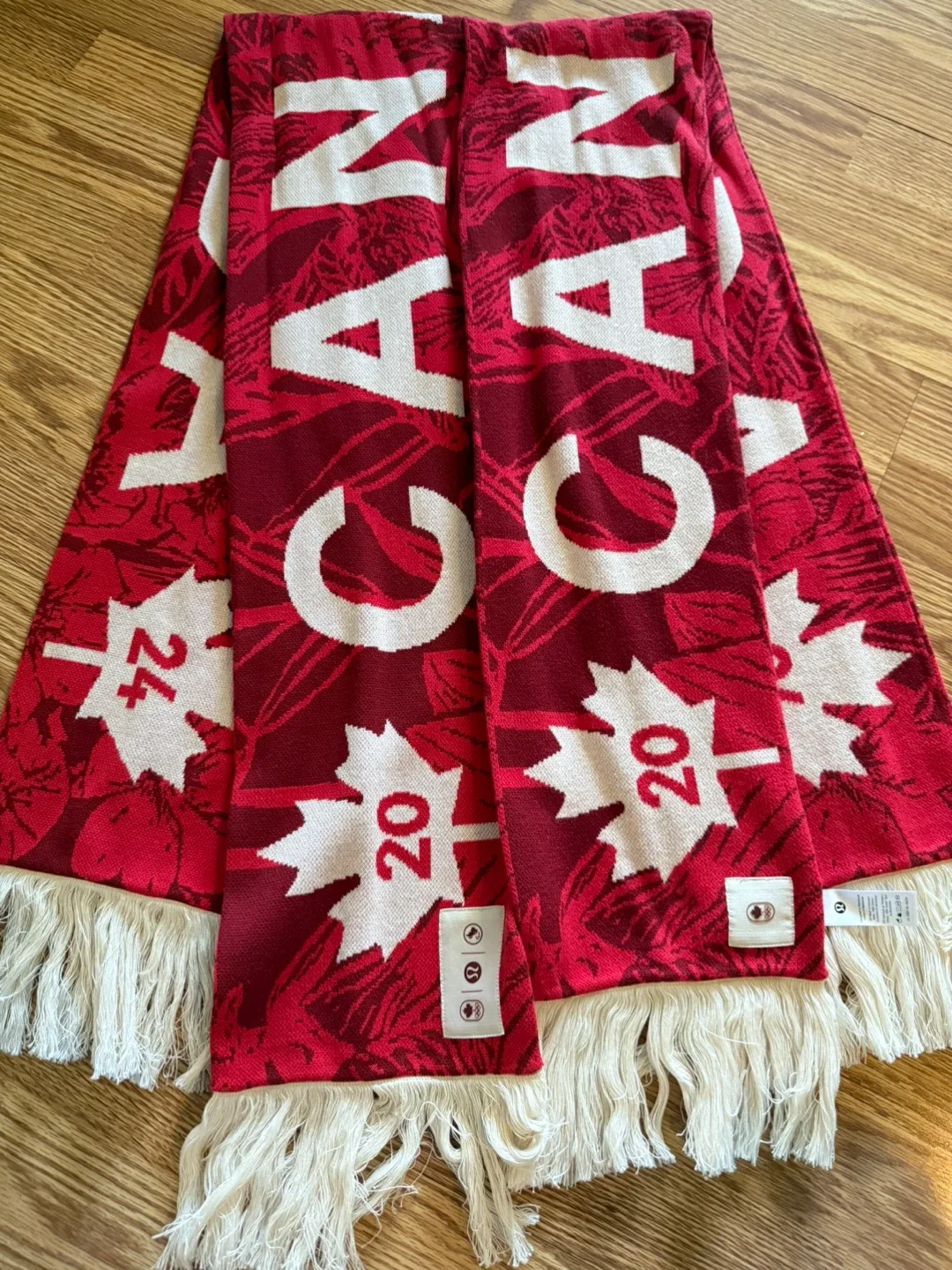 Lululemon Canada Olympic Scarf - Red & White