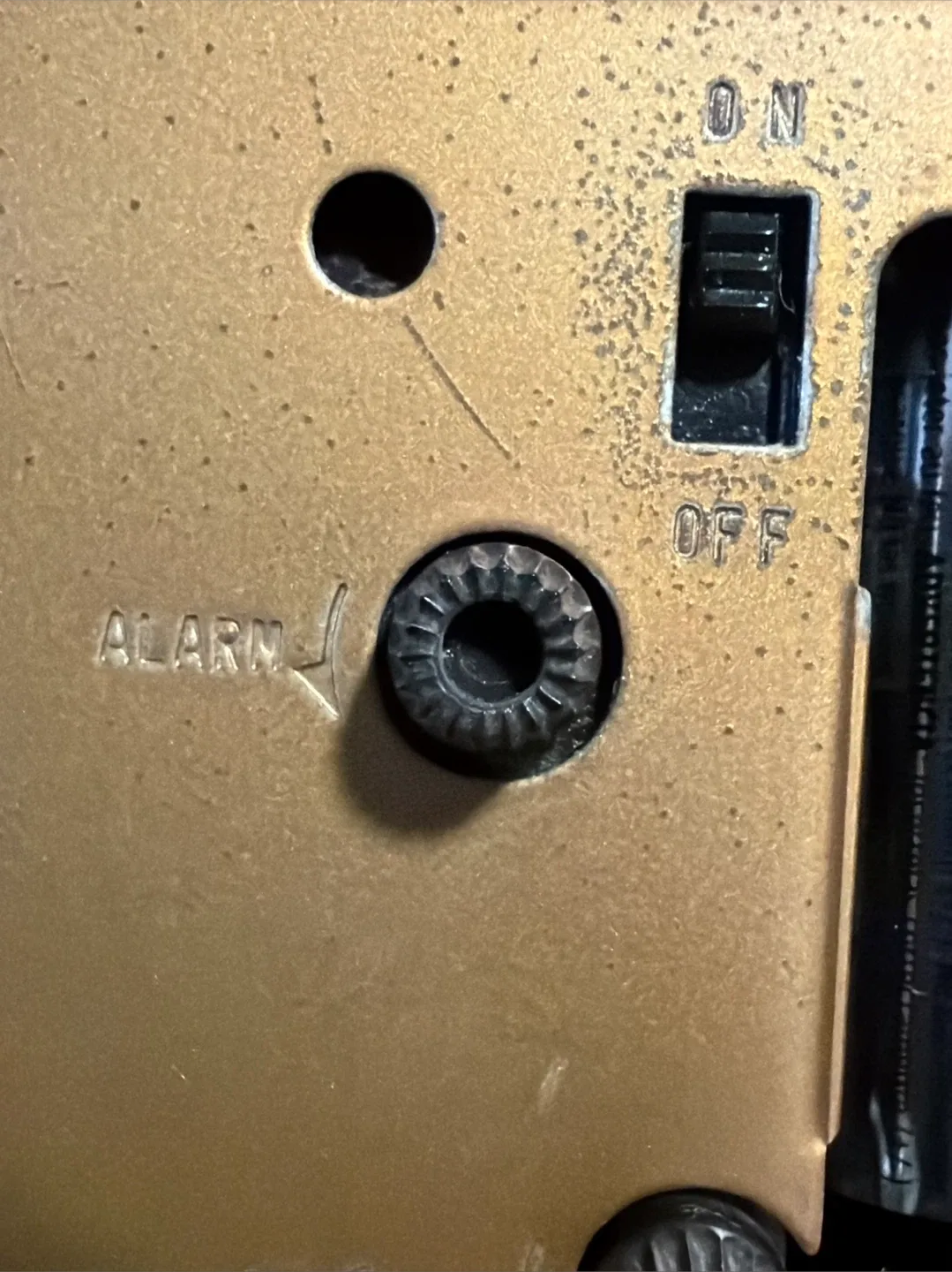 Seth Thomas Quartz Alarm Clock image indicator(5)