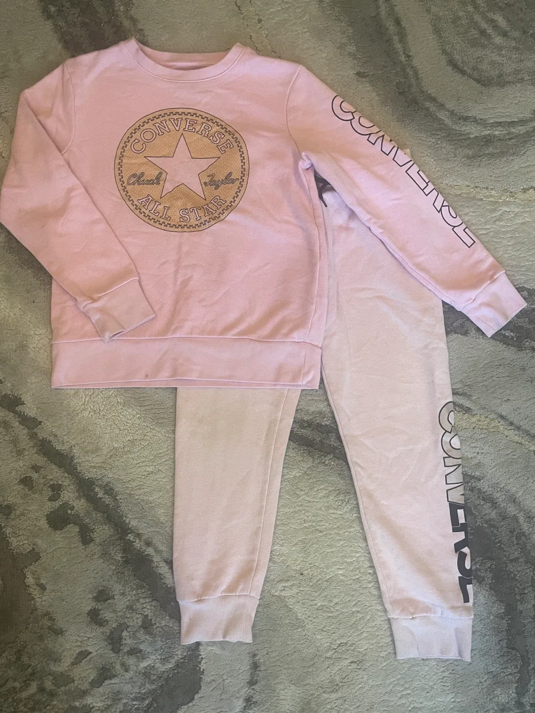 10/12 Converse set -Please read