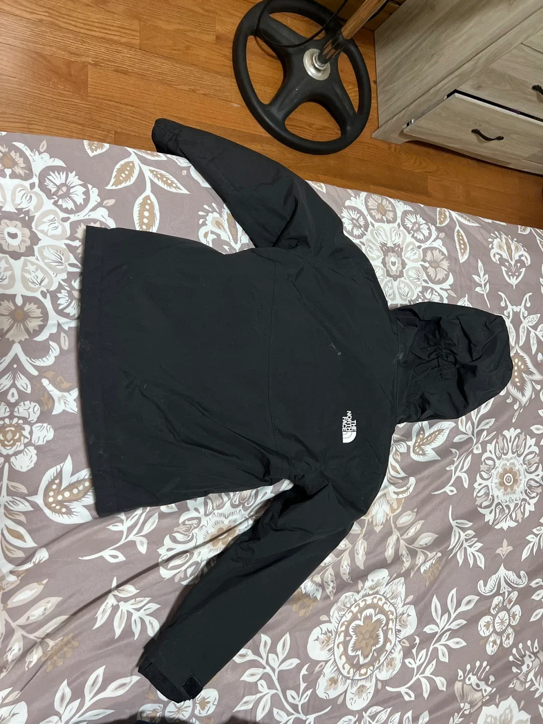 The North Face Kids' Jacket - Black image indicator(4)