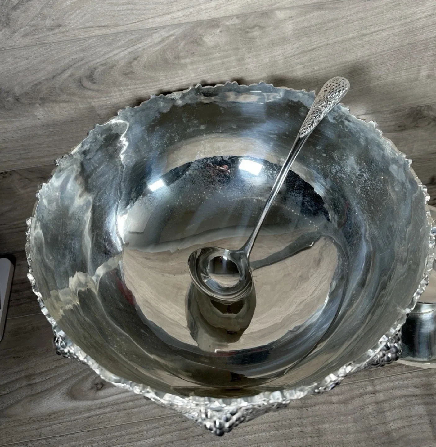 Silver-Plated Beverage Cooler Set image indicator(3)