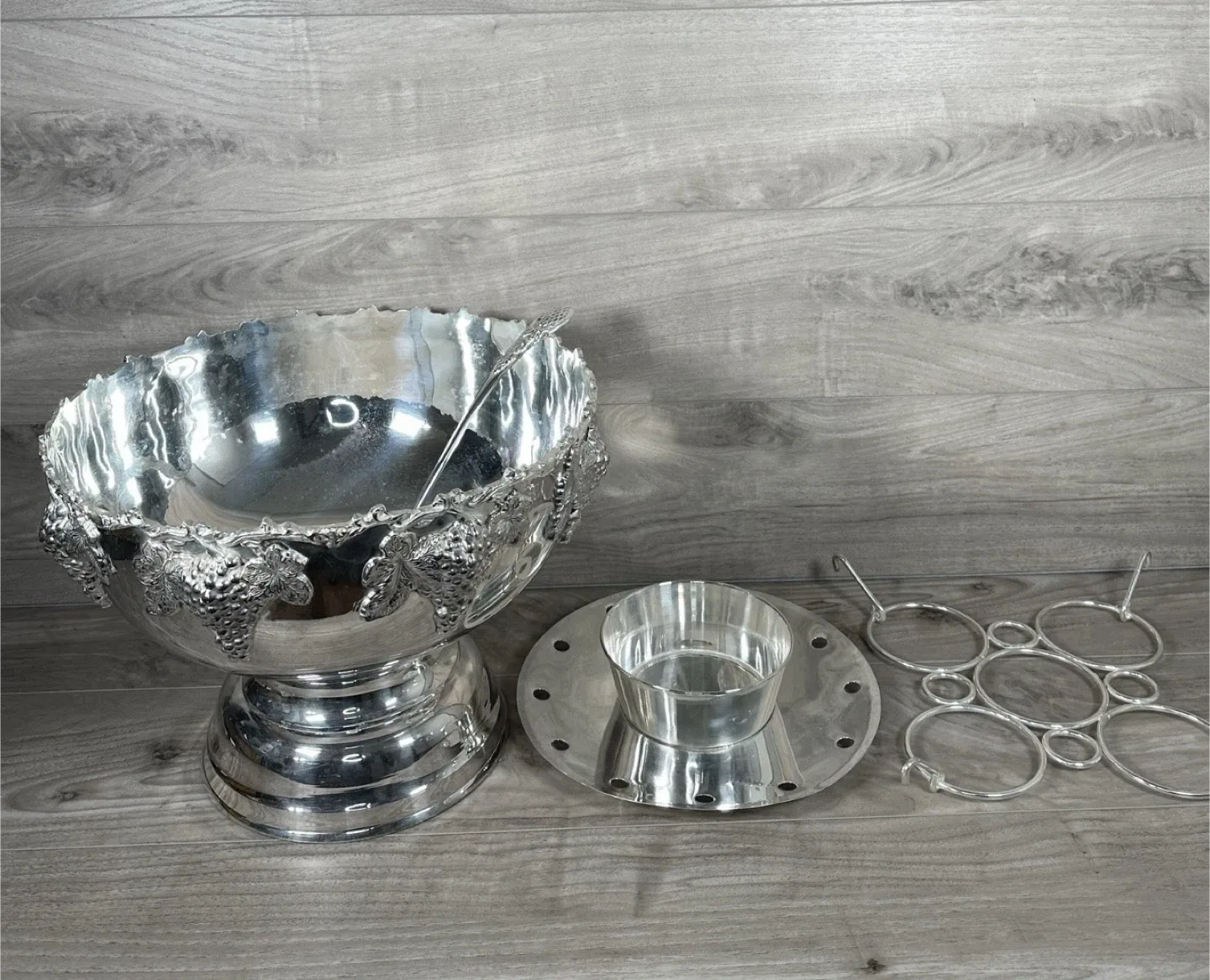 Silver-Plated Beverage Cooler Set image indicator(2)