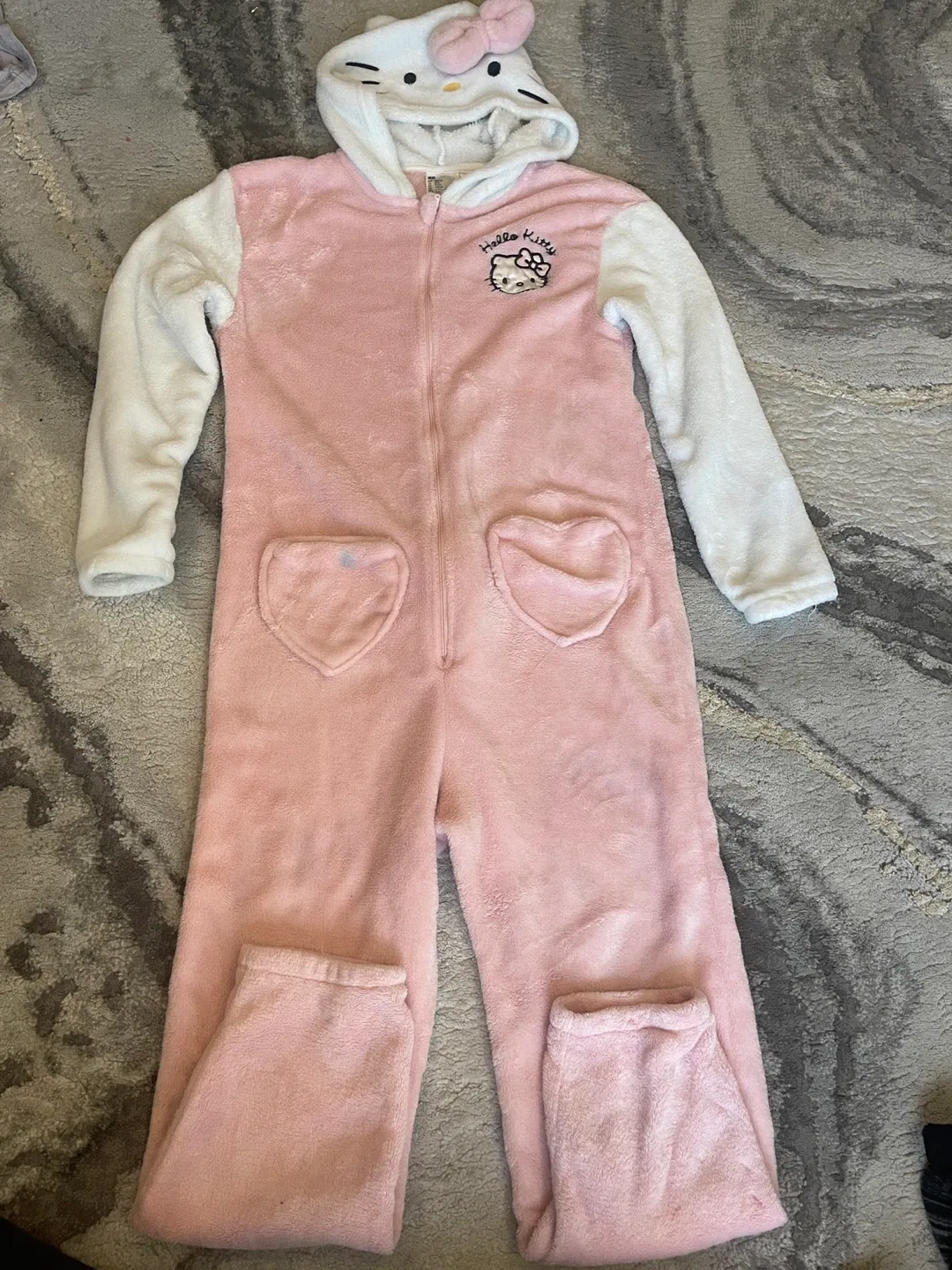 8/10 H&M Hello Kitty onesie -Please read