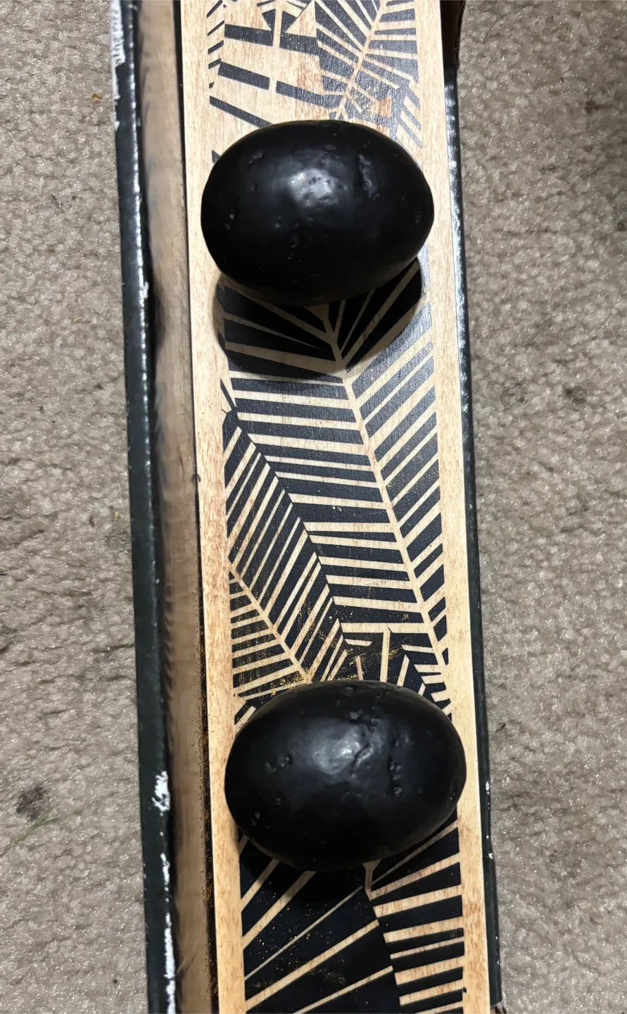 Decorative Wooden Wall Hook Rack - New in Box! image indicator(3)