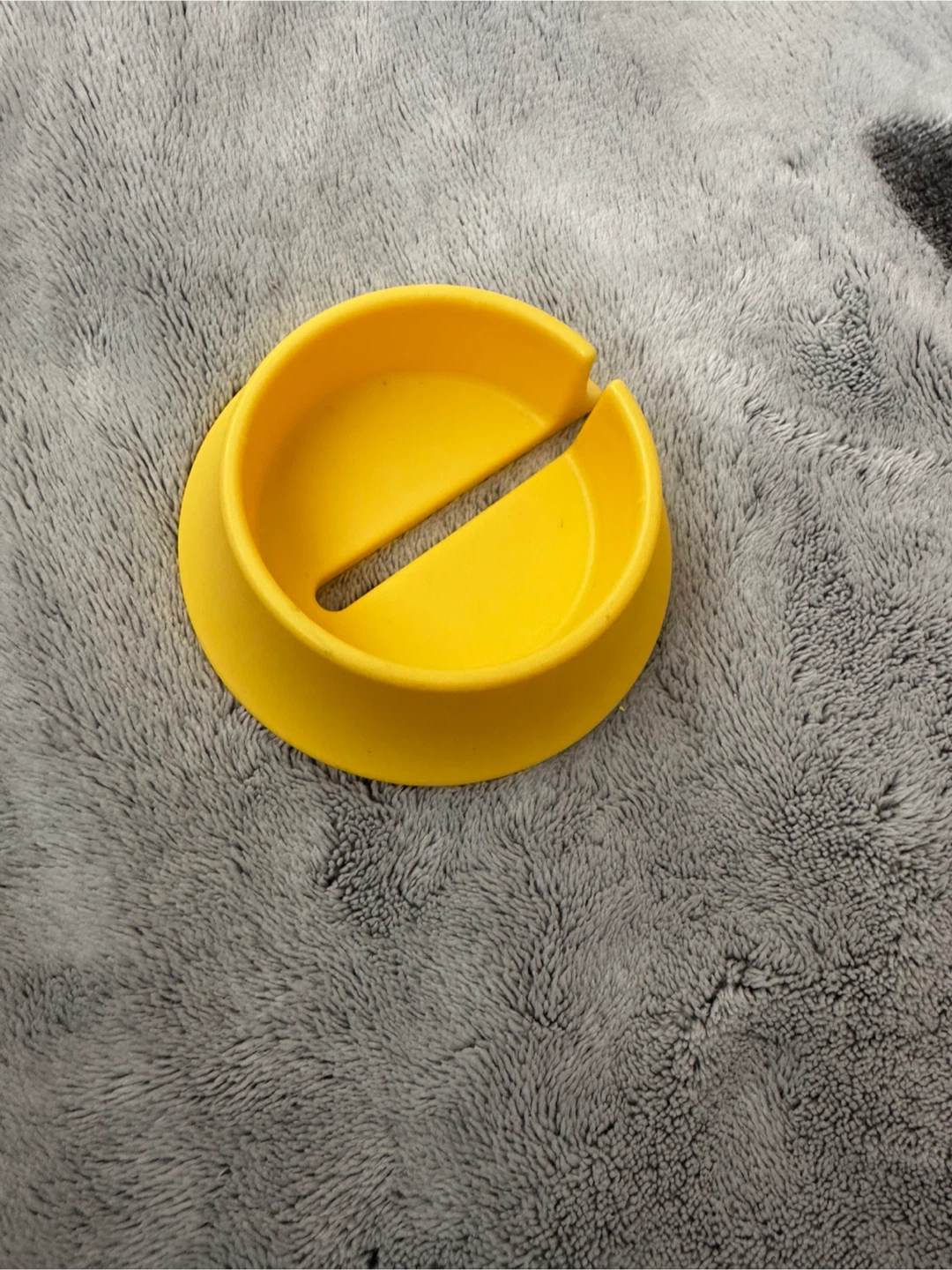 Gently used Medela Harmony Manual Breast Pump - photo 2