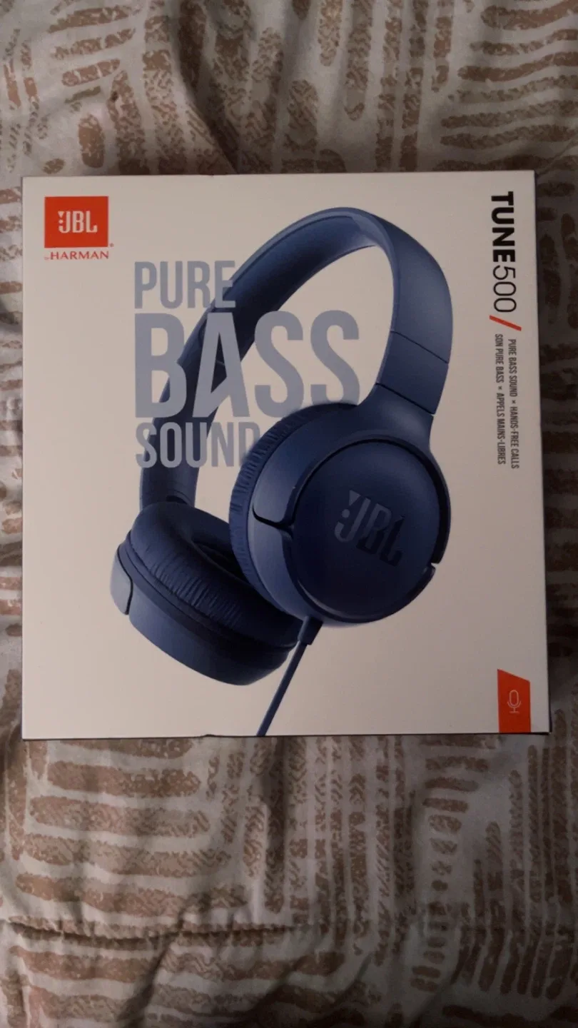 JBL Tune 500 Wired Headphones - Brand New