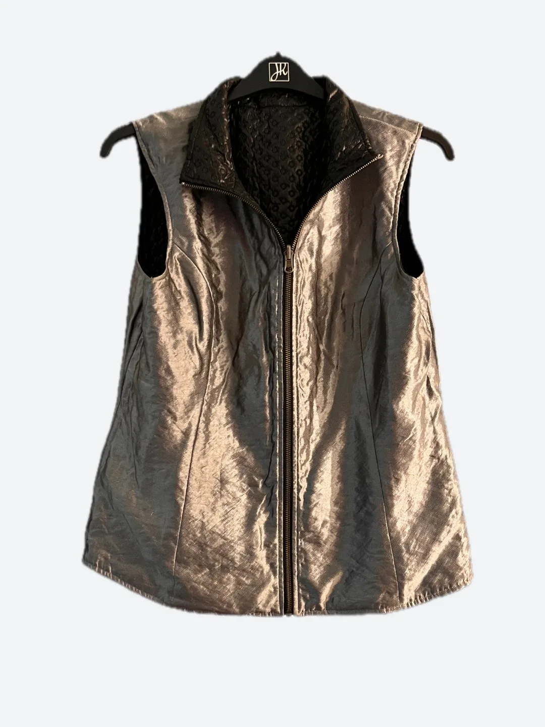 Reversible Vest - Silver & Black image indicator(3)