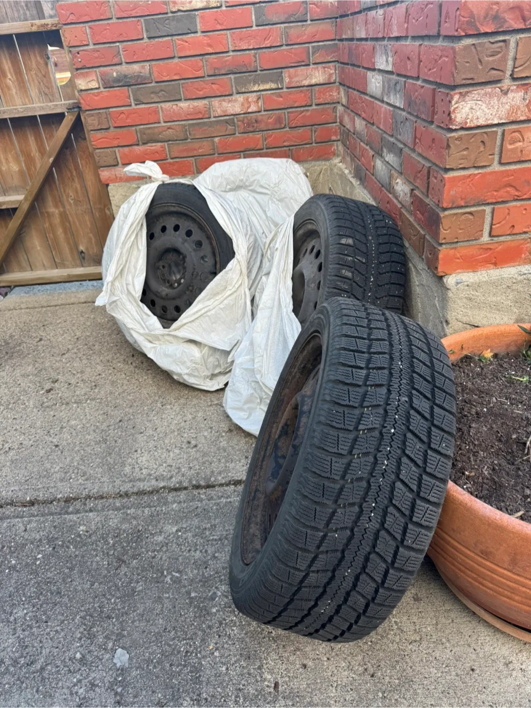 NittoSN3 winter tires on steel rims - 215/50/R17 95H