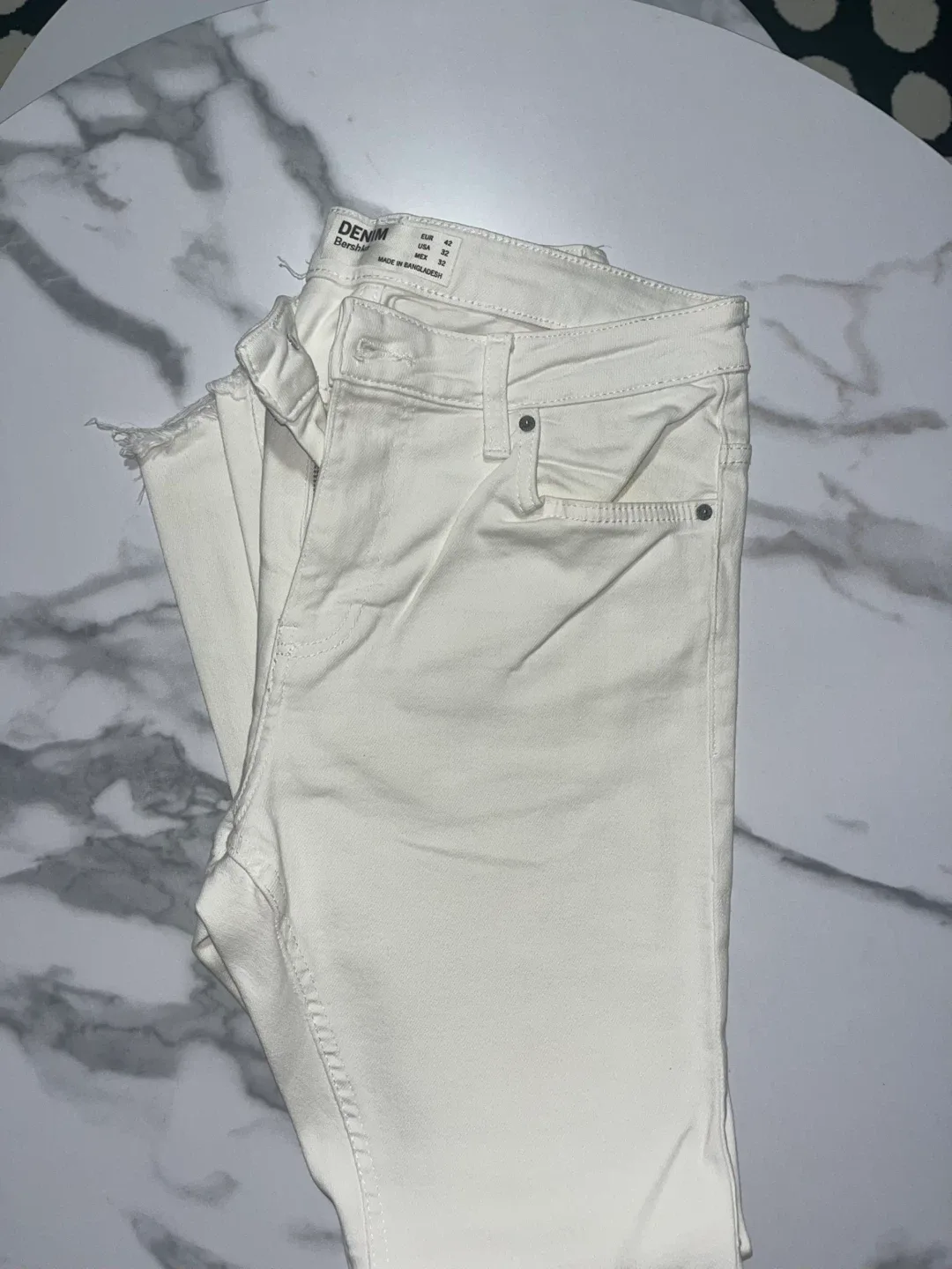 Bershka Denim White Jeans - Size 32 ! image indicator(4)