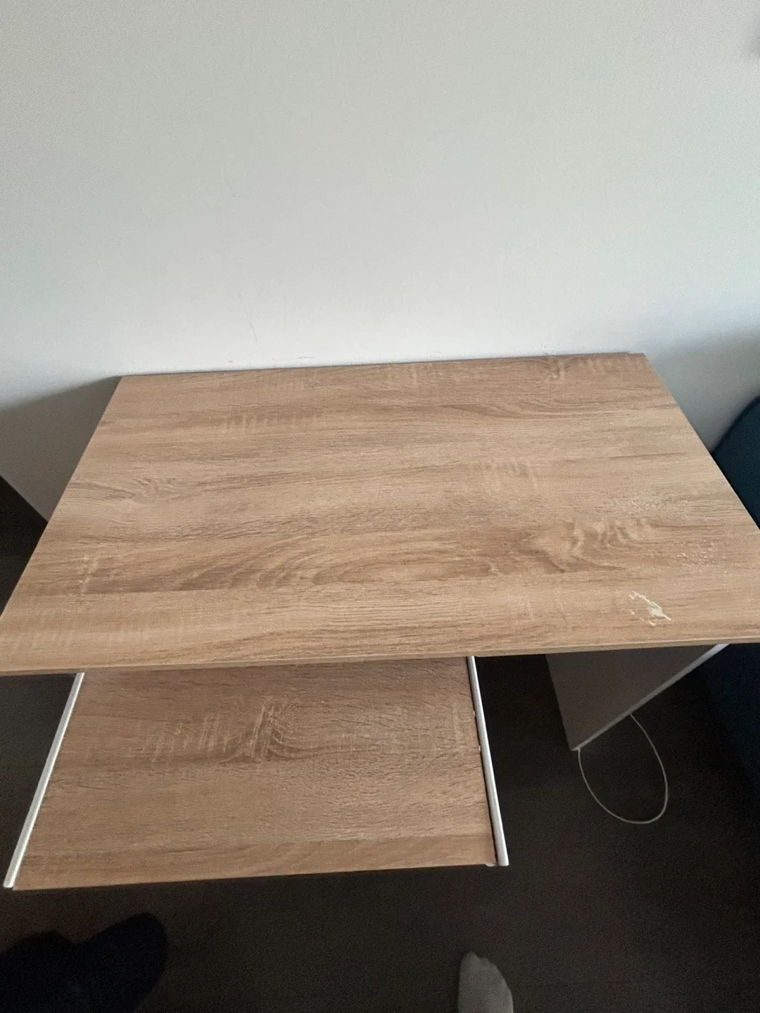 For free! Wooden Desk with Drawer & Office Chair image indicator(2)