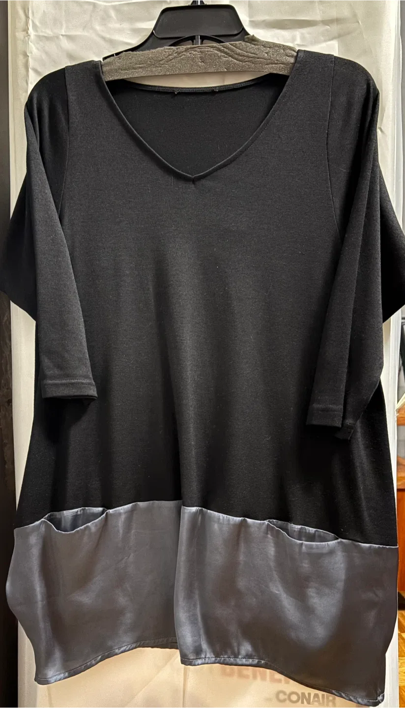 Black Tunic top with Pockets