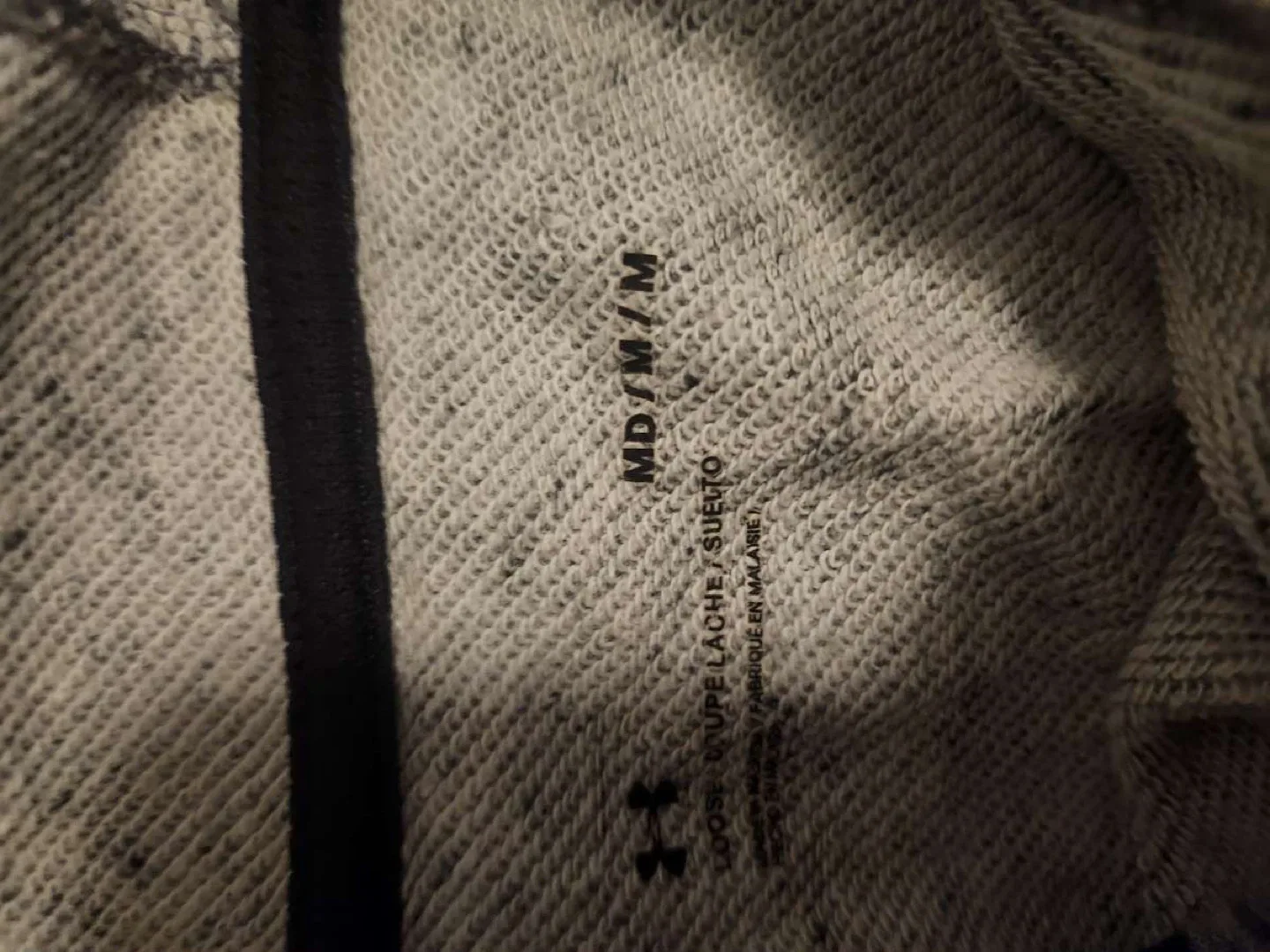 Under Armour Hoodie - Size Medium image indicator(2)