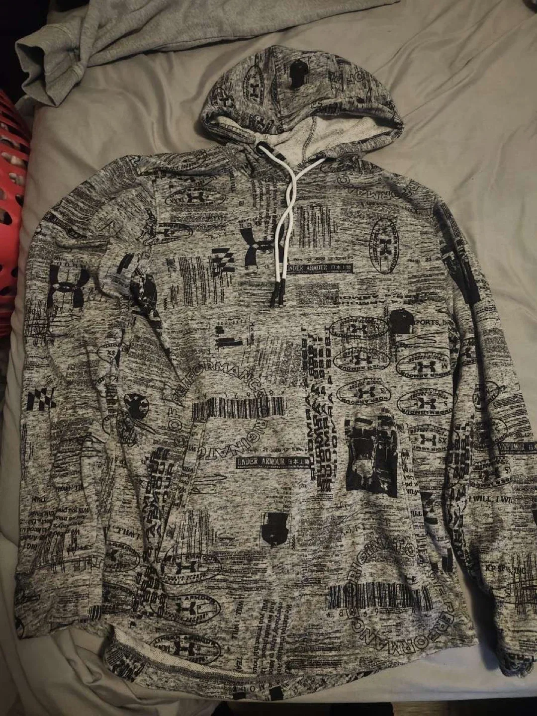 Under Armour Hoodie - Size Medium