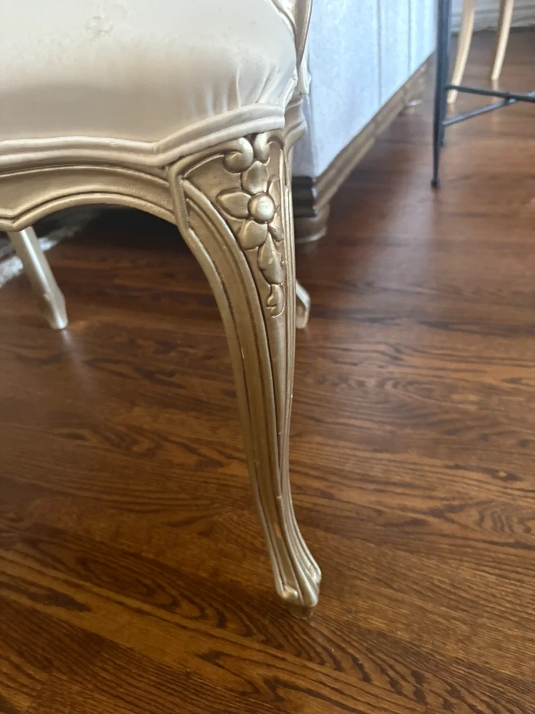 Antique Style White & Gold Accent Chair - Set of 2 image indicator(4)