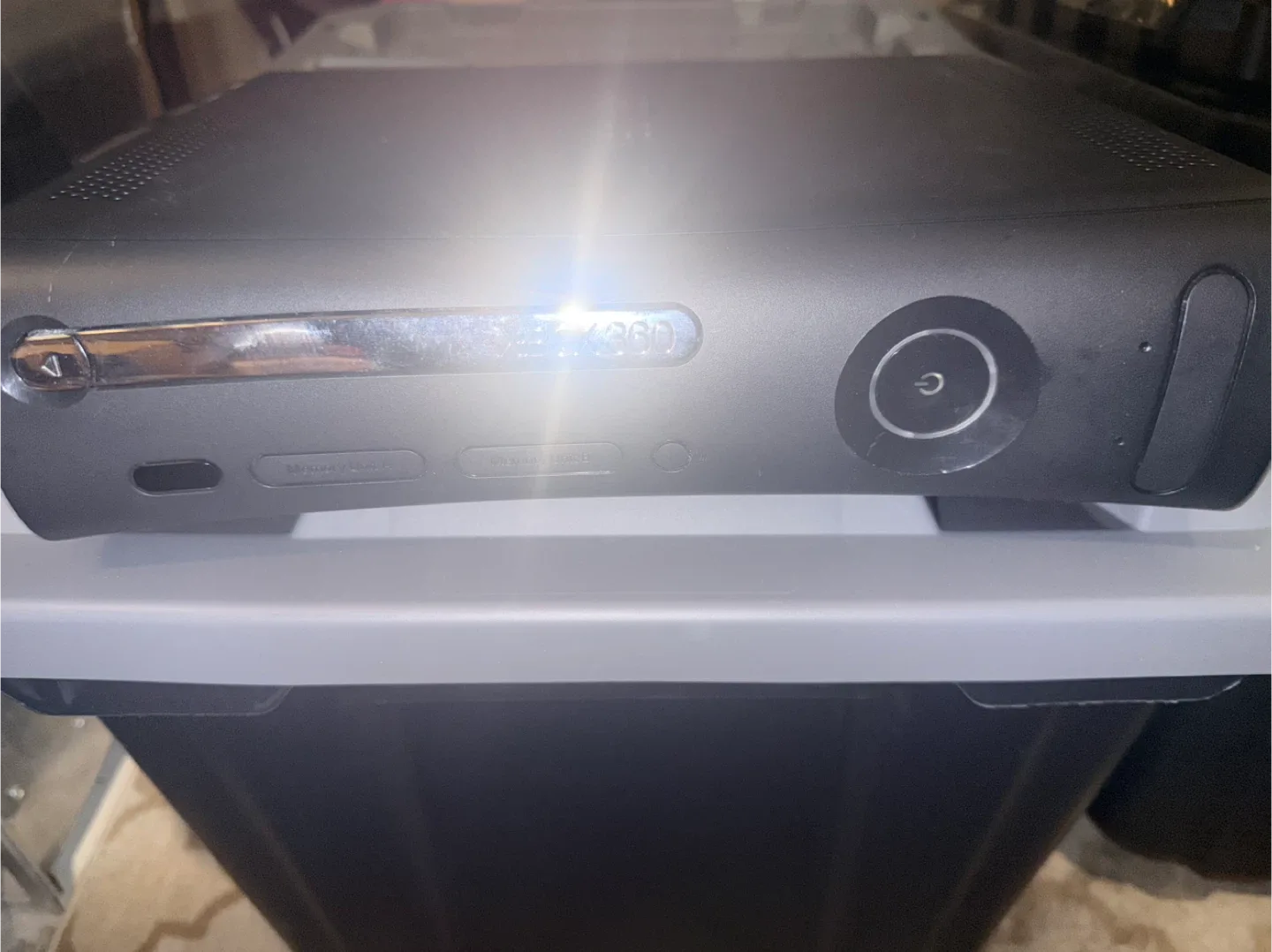 Xbox 360 120GB HDD Console image indicator(3)